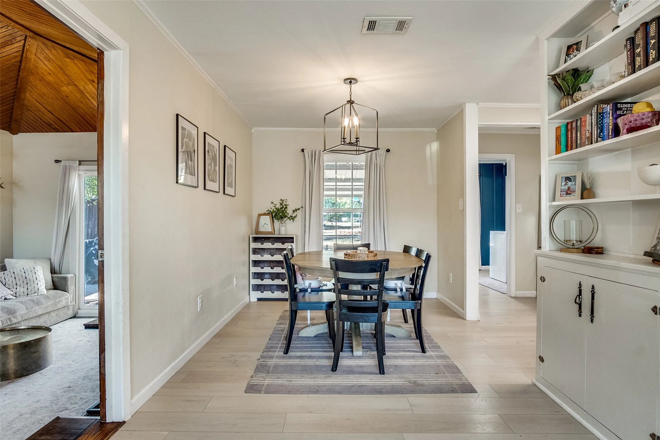Single Family Residence For Rent in Parker County , 910 Norton Street, Weatherford, Texas 76086, 3 Bedroom, 2 Bathroom, Garage spaces, 1,418 Sqft, built in 0, mls#21361237, Real Estate Agent in Weatherford, Homes For Rent in Parker county, Homes For Rent in Weatherford, Realtor in Weatherford Texas, Real Estate Brokerage Independent Realty Texas, Luminita Cordes Realtor