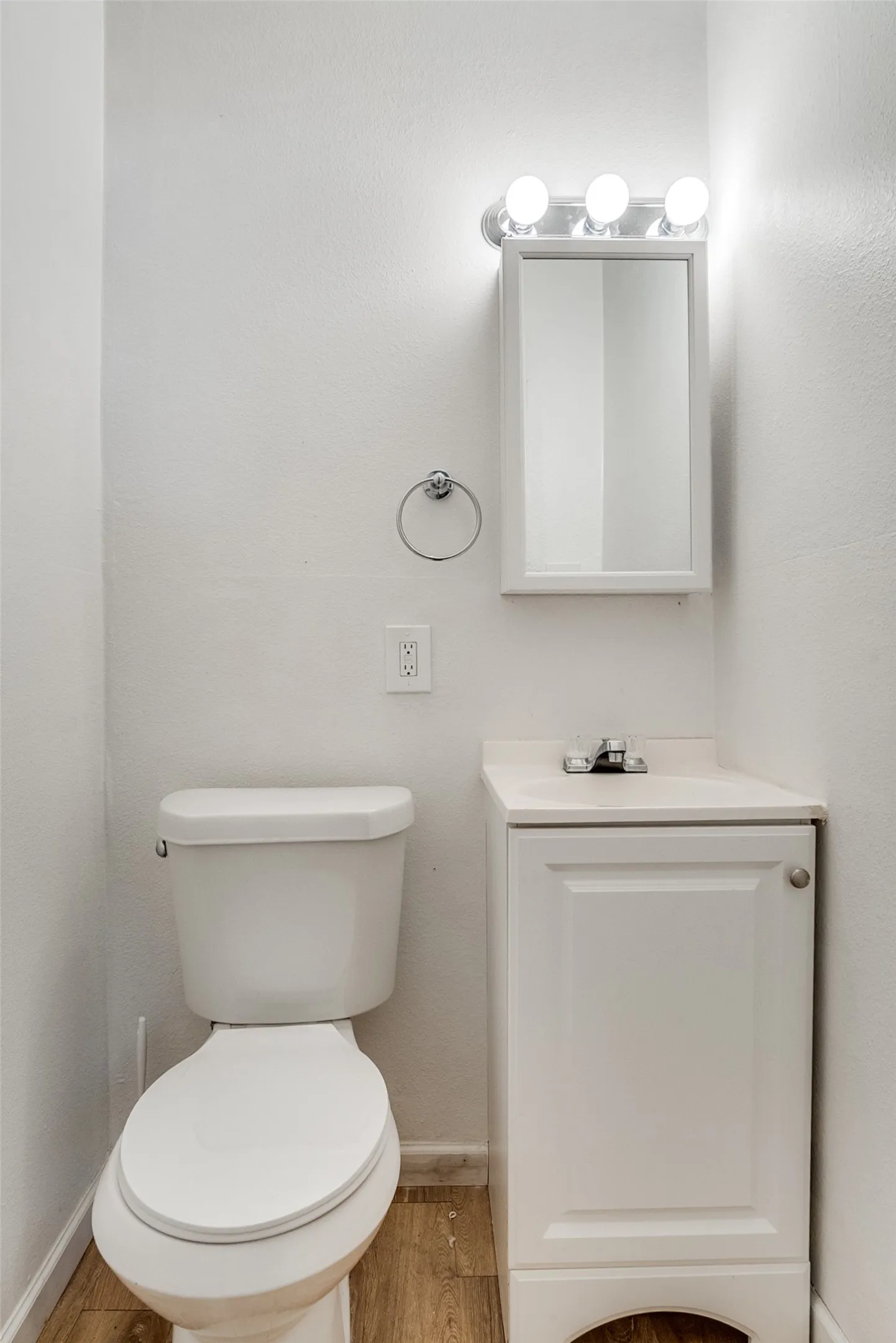 Single Family Residence For Rent in Parker County , 910 Norton Street, Weatherford, Texas 76086, 3 Bedroom, 2 Bathroom, Garage spaces, 1,418 Sqft, built in 0, mls#21361237, Real Estate Agent in Weatherford, Homes For Rent in Parker county, Homes For Rent in Weatherford, Realtor in Weatherford Texas, Real Estate Brokerage Independent Realty Texas, Luminita Cordes Realtor