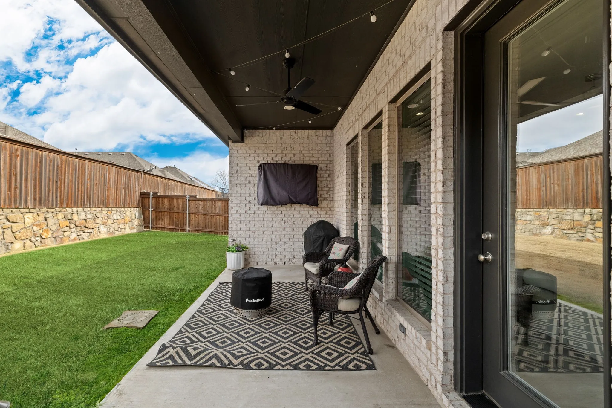 Single Family Residence For Rent in Collin County , 3040 Pedigree Court, Celina, Texas 75009, 4 Bedroom, 3 Bathroom, 2 Garage spaces, 2,545 Sqft, built in 2022, mls#21361242, Real Estate Agent in Celina, Homes For Rent in Collin county, Homes For Rent in Celina, Realtor in Celina Texas, Real Estate Brokerage Independent Realty Texas, Luminita Cordes Realtor