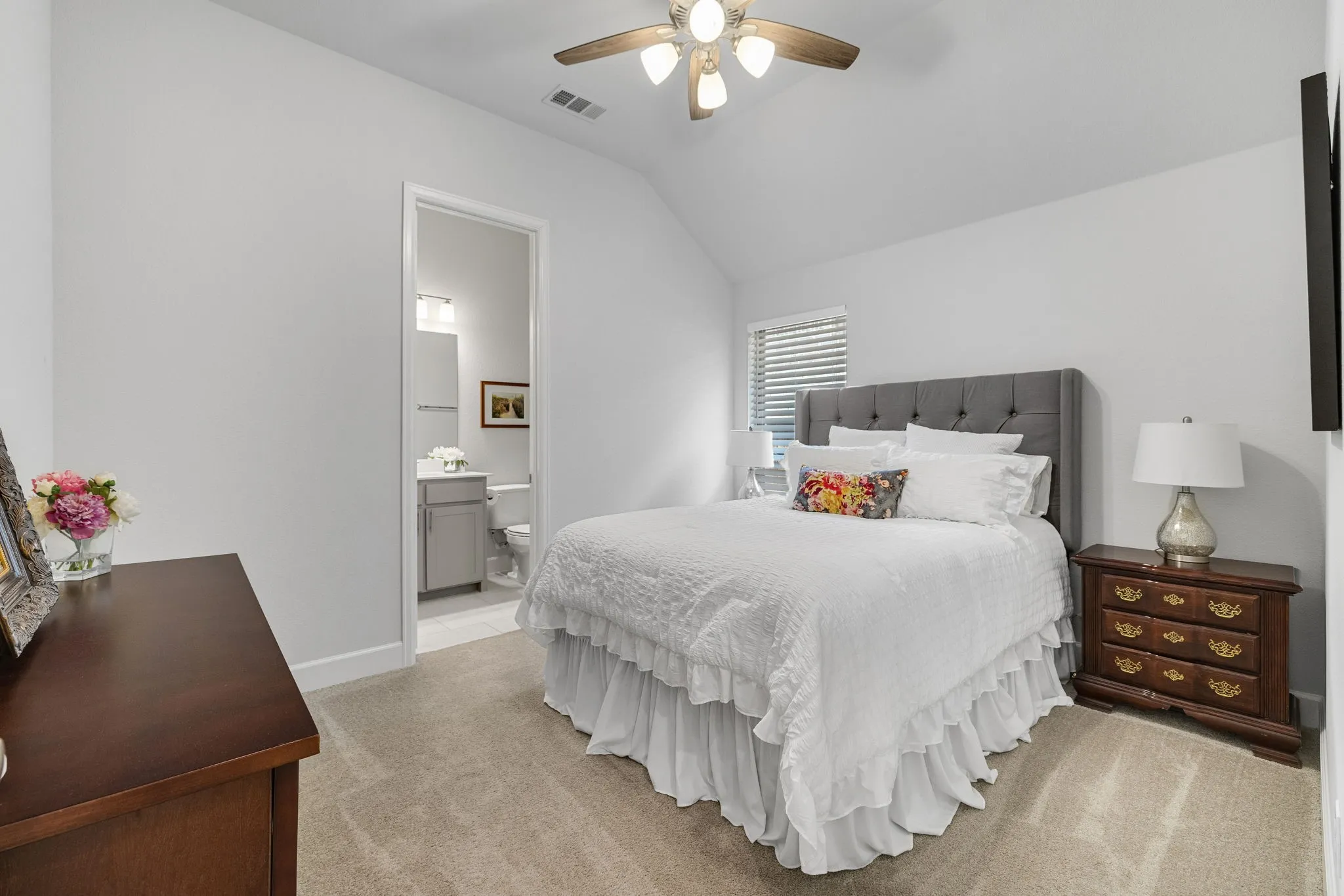 Single Family Residence For Rent in Collin County , 3040 Pedigree Court, Celina, Texas 75009, 4 Bedroom, 3 Bathroom, 2 Garage spaces, 2,545 Sqft, built in 2022, mls#21361242, Real Estate Agent in Celina, Homes For Rent in Collin county, Homes For Rent in Celina, Realtor in Celina Texas, Real Estate Brokerage Independent Realty Texas, Luminita Cordes Realtor