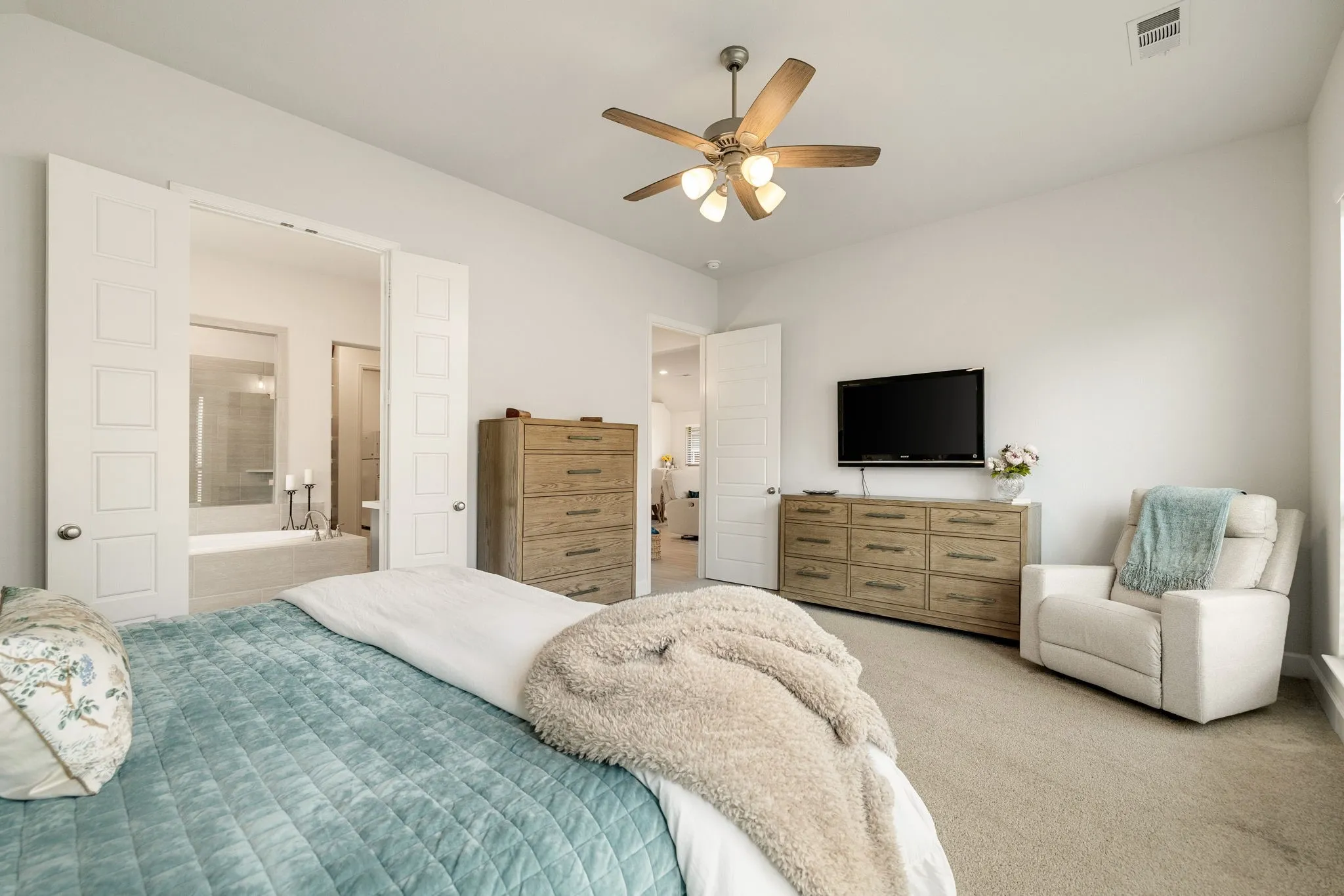 Single Family Residence For Rent in Collin County , 3040 Pedigree Court, Celina, Texas 75009, 4 Bedroom, 3 Bathroom, 2 Garage spaces, 2,545 Sqft, built in 2022, mls#21361242, Real Estate Agent in Celina, Homes For Rent in Collin county, Homes For Rent in Celina, Realtor in Celina Texas, Real Estate Brokerage Independent Realty Texas, Luminita Cordes Realtor