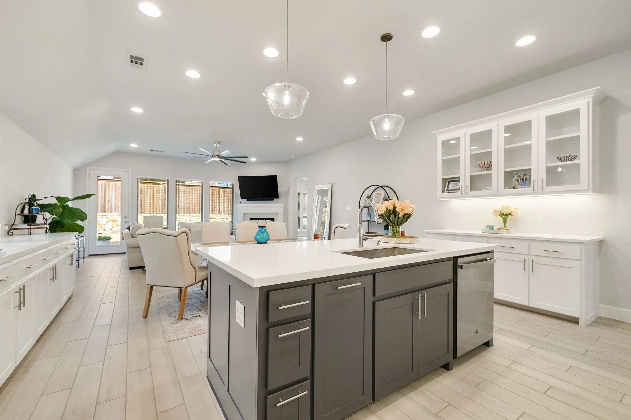 Single Family Residence For Rent in Collin County , 3040 Pedigree Court, Celina, Texas 75009, 4 Bedroom, 3 Bathroom, 2 Garage spaces, 2,545 Sqft, built in 2022, mls#21361242, Real Estate Agent in Celina, Homes For Rent in Collin county, Homes For Rent in Celina, Realtor in Celina Texas, Real Estate Brokerage Independent Realty Texas, Luminita Cordes Realtor