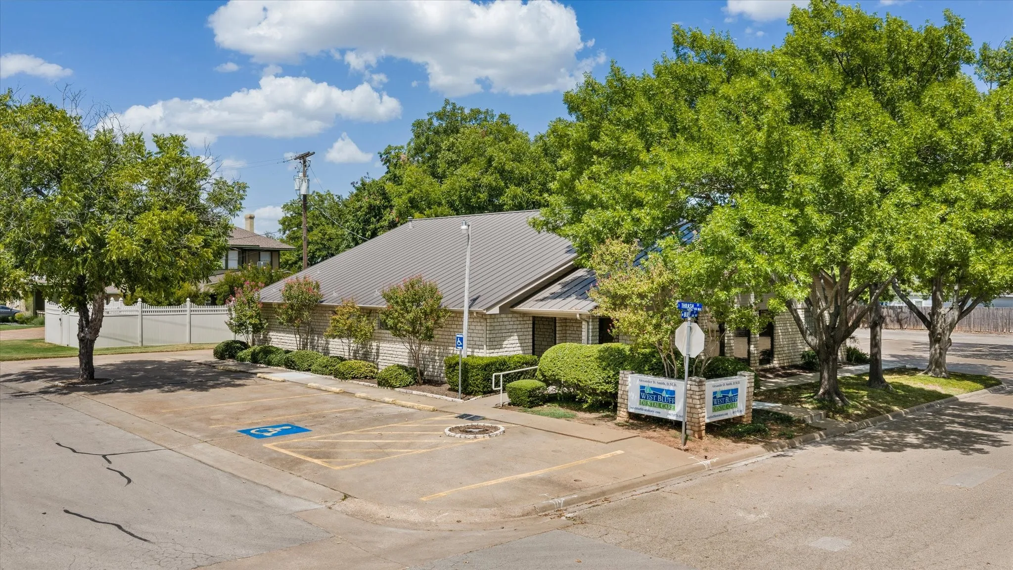 Office For Sale in Hood County , 310 W Bluff Street, Granbury, Texas 76048, 0, 0, Garage spaces, 3,317 Sqft, built in 1973, mls#21350520, Real Estate Agent in Granbury, Homes For Sale in Hood county, Homes For Sale in Granbury, Realtor in Granbury Texas, Real Estate Brokerage Independent Realty Texas, Luminita Cordes Realtor