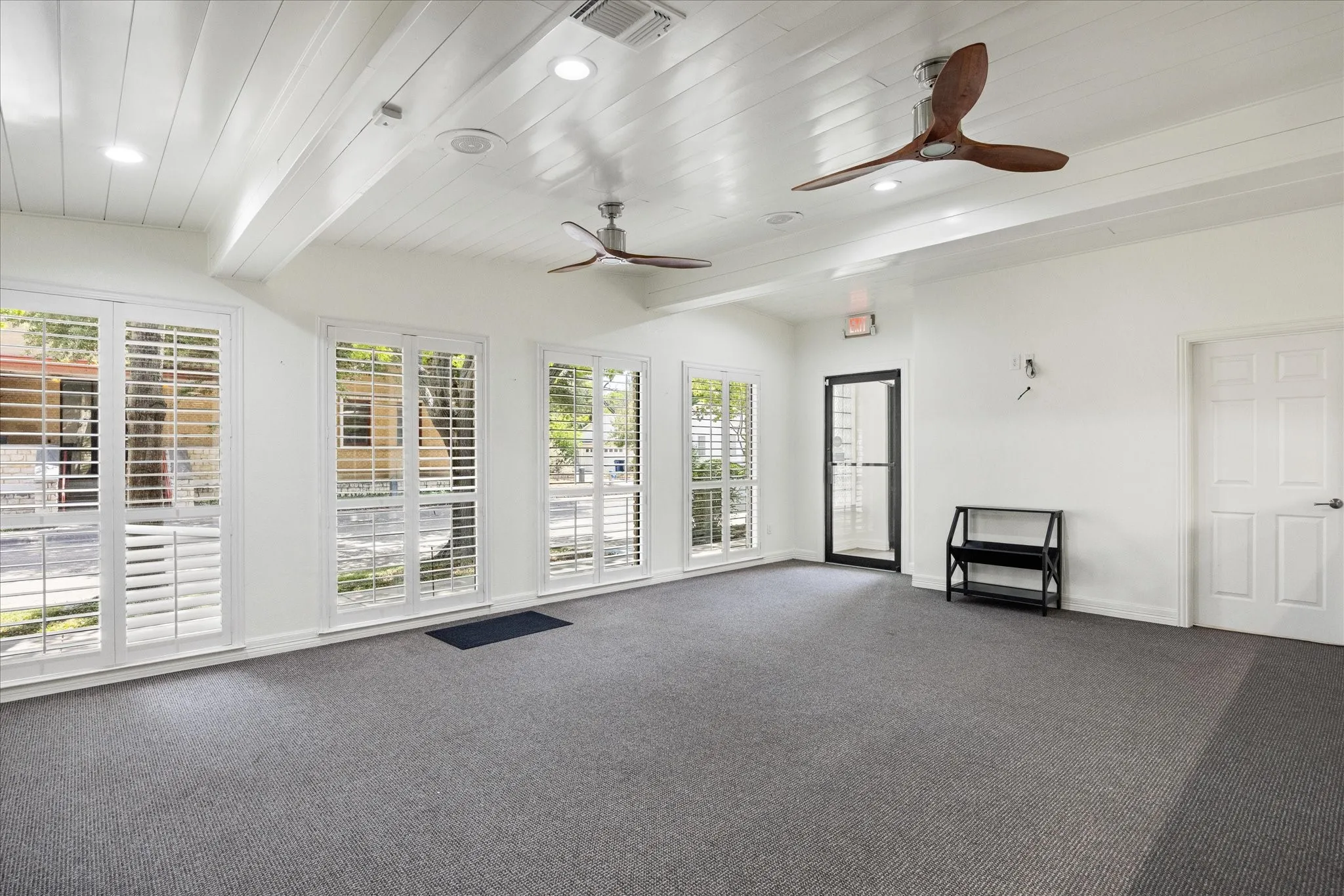 Office For Sale in Hood County , 310 W Bluff Street, Granbury, Texas 76048, 0, 0, Garage spaces, 3,317 Sqft, built in 1973, mls#21350520, Real Estate Agent in Granbury, Homes For Sale in Hood county, Homes For Sale in Granbury, Realtor in Granbury Texas, Real Estate Brokerage Independent Realty Texas, Luminita Cordes Realtor