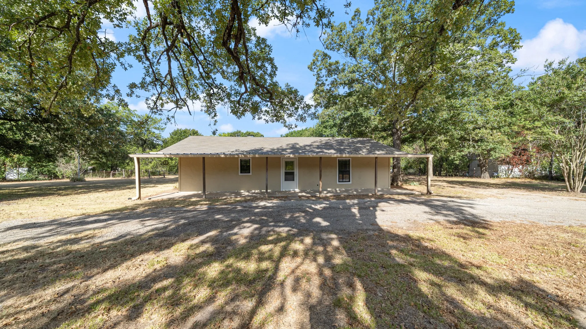 Front with circle drive