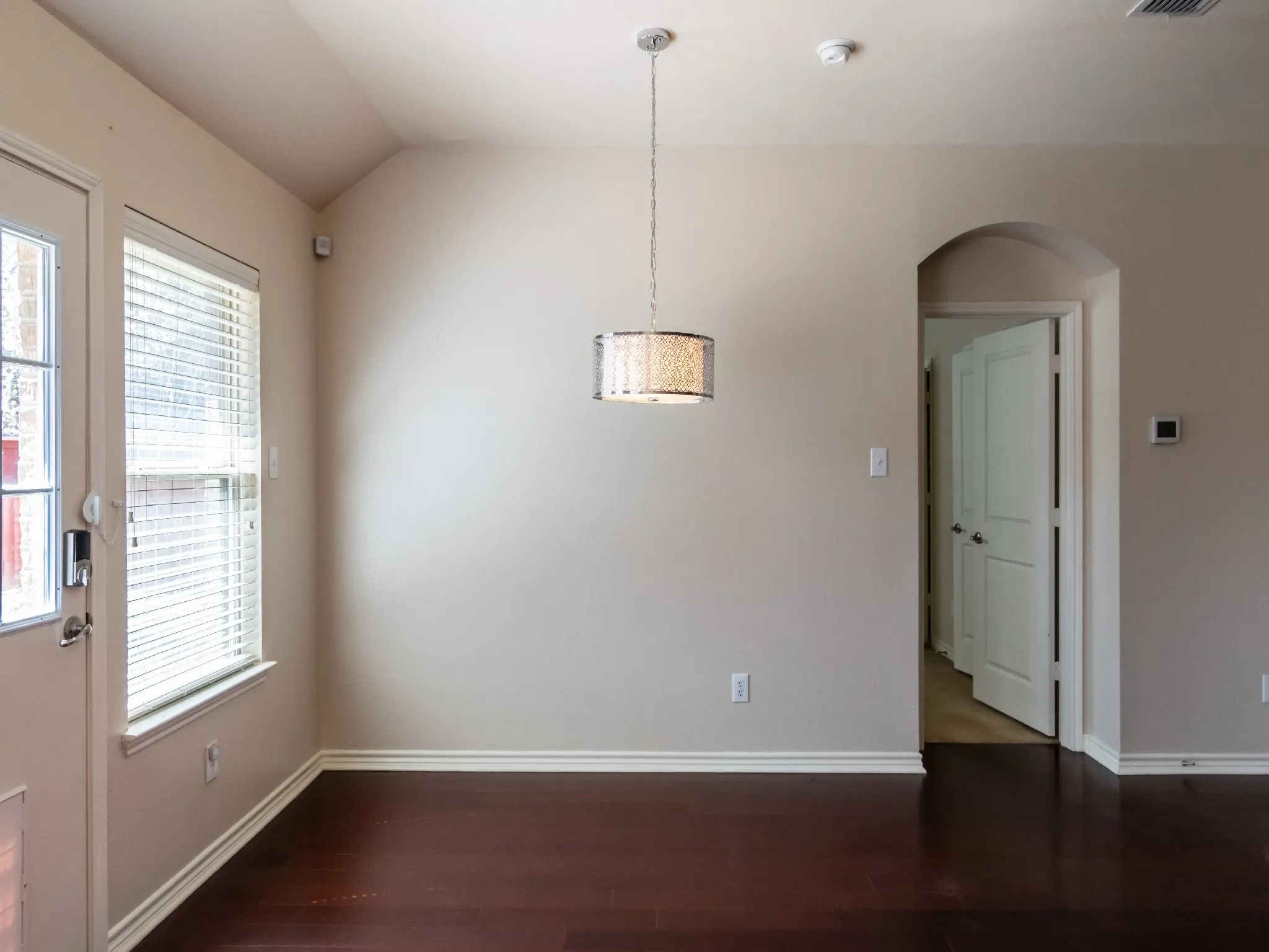Single Family Residence For Rent in Denton County , 472 Northbrook Avenue, Oak Point, Texas 75068, 3 Bedroom, 2 Bathroom, 2 Garage spaces, 1,676 Sqft, built in 2009, mls#21361254, Real Estate Agent in Oak Point, Homes For Rent in Denton county, Homes For Rent in Oak Point, Realtor in Oak Point Texas, Real Estate Brokerage Independent Realty Texas, Luminita Cordes Realtor