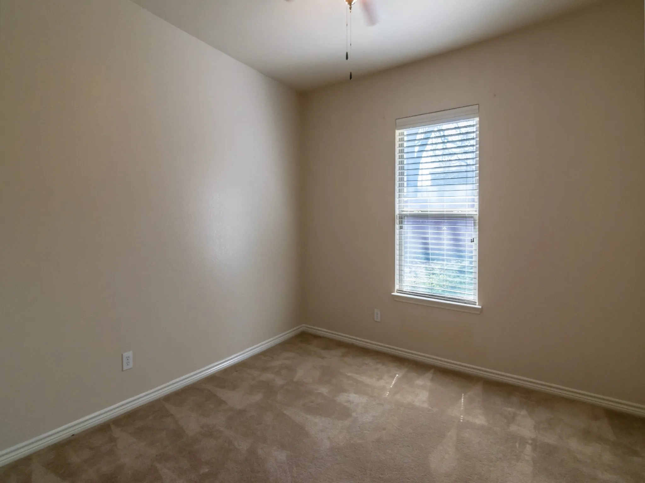 Single Family Residence For Rent in Denton County , 472 Northbrook Avenue, Oak Point, Texas 75068, 3 Bedroom, 2 Bathroom, 2 Garage spaces, 1,676 Sqft, built in 2009, mls#21361254, Real Estate Agent in Oak Point, Homes For Rent in Denton county, Homes For Rent in Oak Point, Realtor in Oak Point Texas, Real Estate Brokerage Independent Realty Texas, Luminita Cordes Realtor