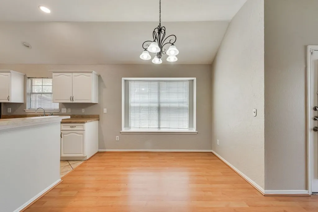 Single Family Residence For Rent in Collin County , 7581 Lancelot Road, Frisco, Texas 75035, 3 Bedroom, 2 Bathroom, 2 Garage spaces, 1,491 Sqft, built in 1993, mls#21360819, Real Estate Agent in Frisco, Homes For Rent in Collin county, Homes For Rent in Frisco, Realtor in Frisco Texas, Real Estate Brokerage Independent Realty Texas, Luminita Cordes Realtor