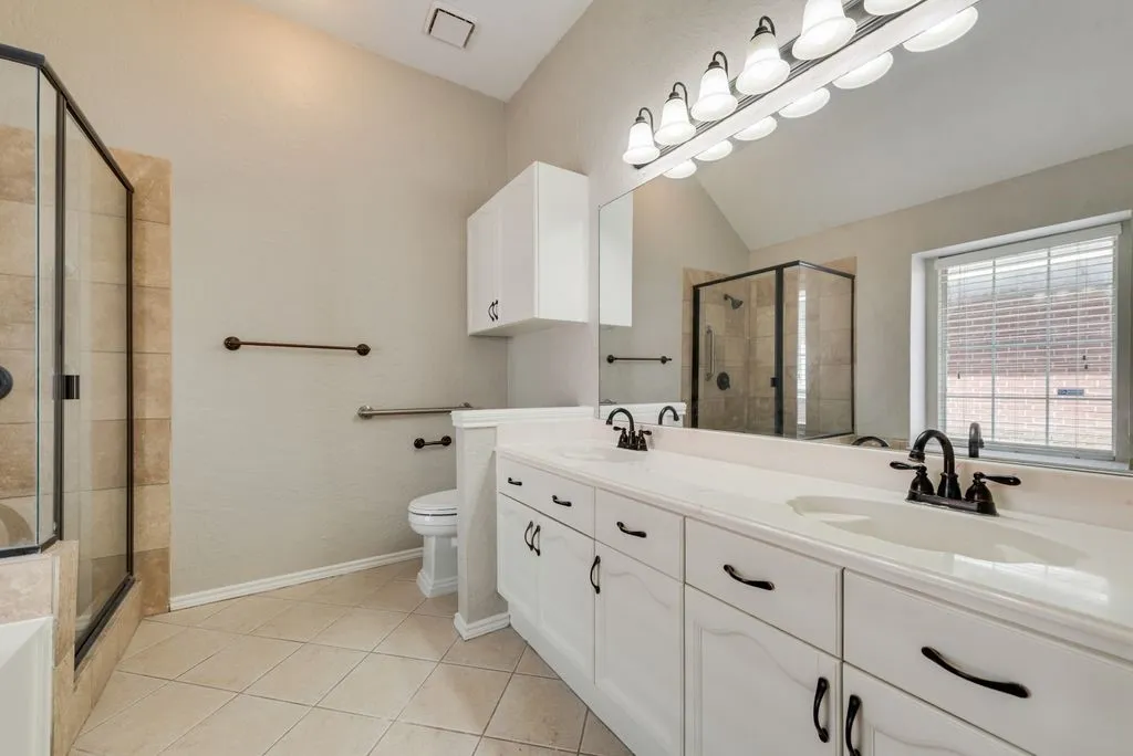 Single Family Residence For Rent in Collin County , 7581 Lancelot Road, Frisco, Texas 75035, 3 Bedroom, 2 Bathroom, 2 Garage spaces, 1,491 Sqft, built in 1993, mls#21360819, Real Estate Agent in Frisco, Homes For Rent in Collin county, Homes For Rent in Frisco, Realtor in Frisco Texas, Real Estate Brokerage Independent Realty Texas, Luminita Cordes Realtor