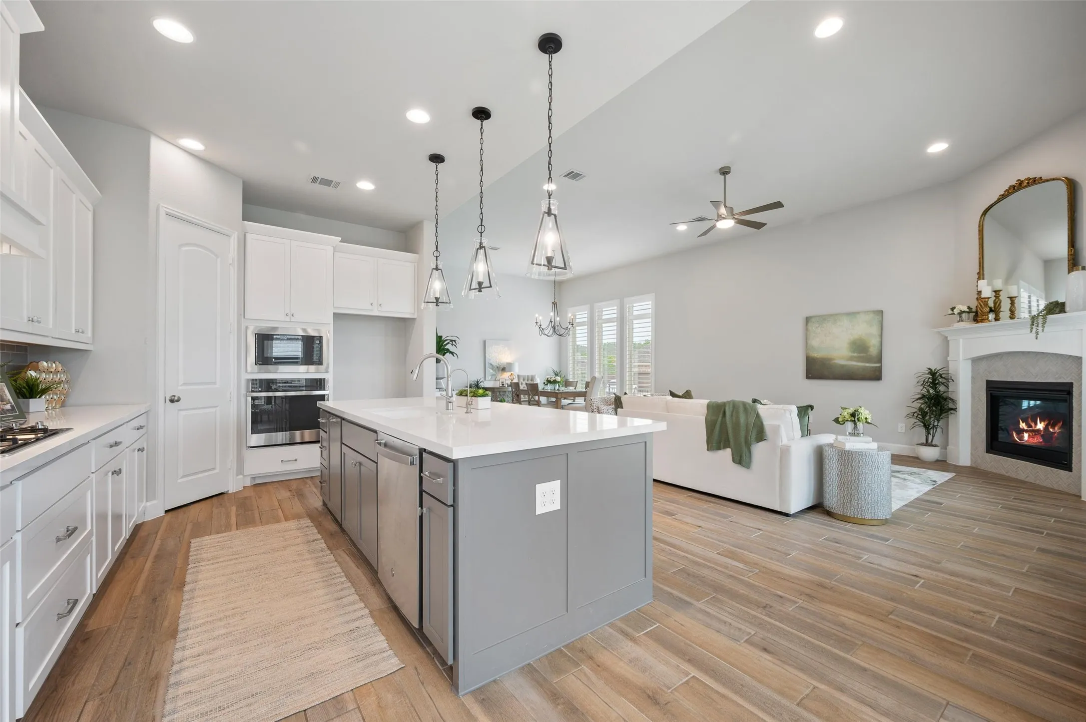 Single Family Residence For Sale in Denton County , 1008 Turtle Creek Avenue, Denton, Texas 76210, 4 Bedroom, 4 Bathroom, 3 Garage spaces, 2,964 Sqft, built in 2021, mls#21361257, Real Estate Agent in Denton, Homes For Sale in Denton county, Homes For Sale in Denton, Realtor in Denton Texas, Real Estate Brokerage Independent Realty Texas, Luminita Cordes Realtor