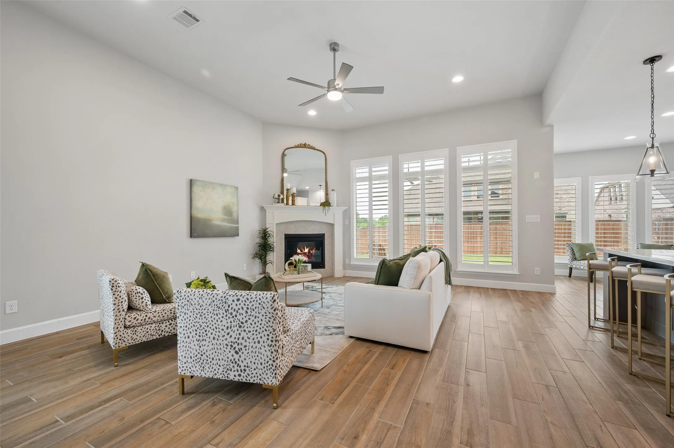 Single Family Residence For Sale in Denton County , 1008 Turtle Creek Avenue, Denton, Texas 76210, 4 Bedroom, 4 Bathroom, 3 Garage spaces, 2,964 Sqft, built in 2021, mls#21361257, Real Estate Agent in Denton, Homes For Sale in Denton county, Homes For Sale in Denton, Realtor in Denton Texas, Real Estate Brokerage Independent Realty Texas, Luminita Cordes Realtor