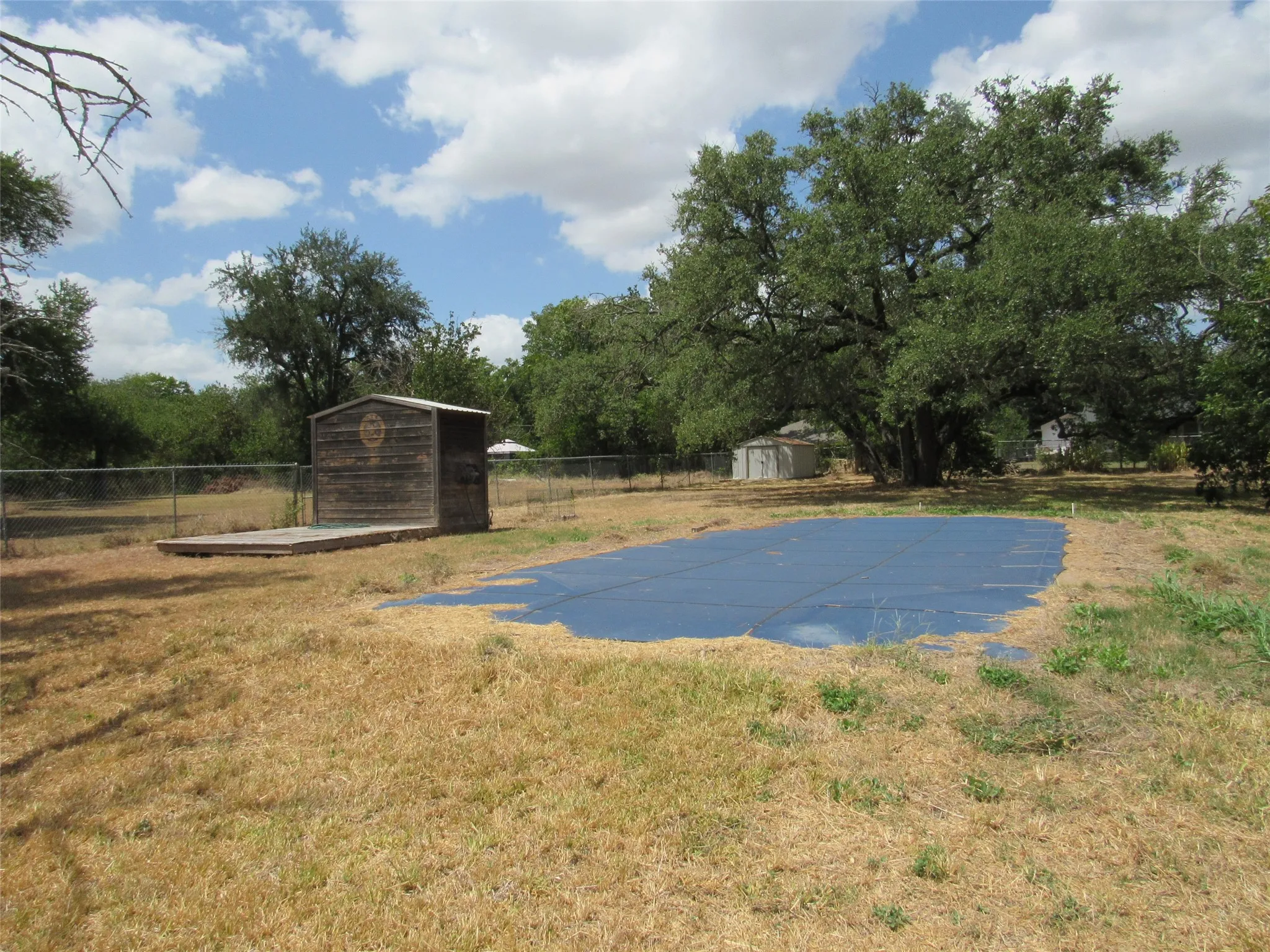 Single Family Residence For Sale in Falls County , 423 W Anders Street, Marlin, Texas 76661, 3 Bedroom, 2 Bathroom, 2 Garage spaces, 2,392 Sqft, built in 1973, Price $129,000, mls#21359248, Real Estate Agent in Marlin, Homes For Sale in Falls county, Homes For Sale in Marlin, Realtor in Marlin Texas, Real Estate Brokerage Independent Realty Texas, Luminita Cordes Realtor