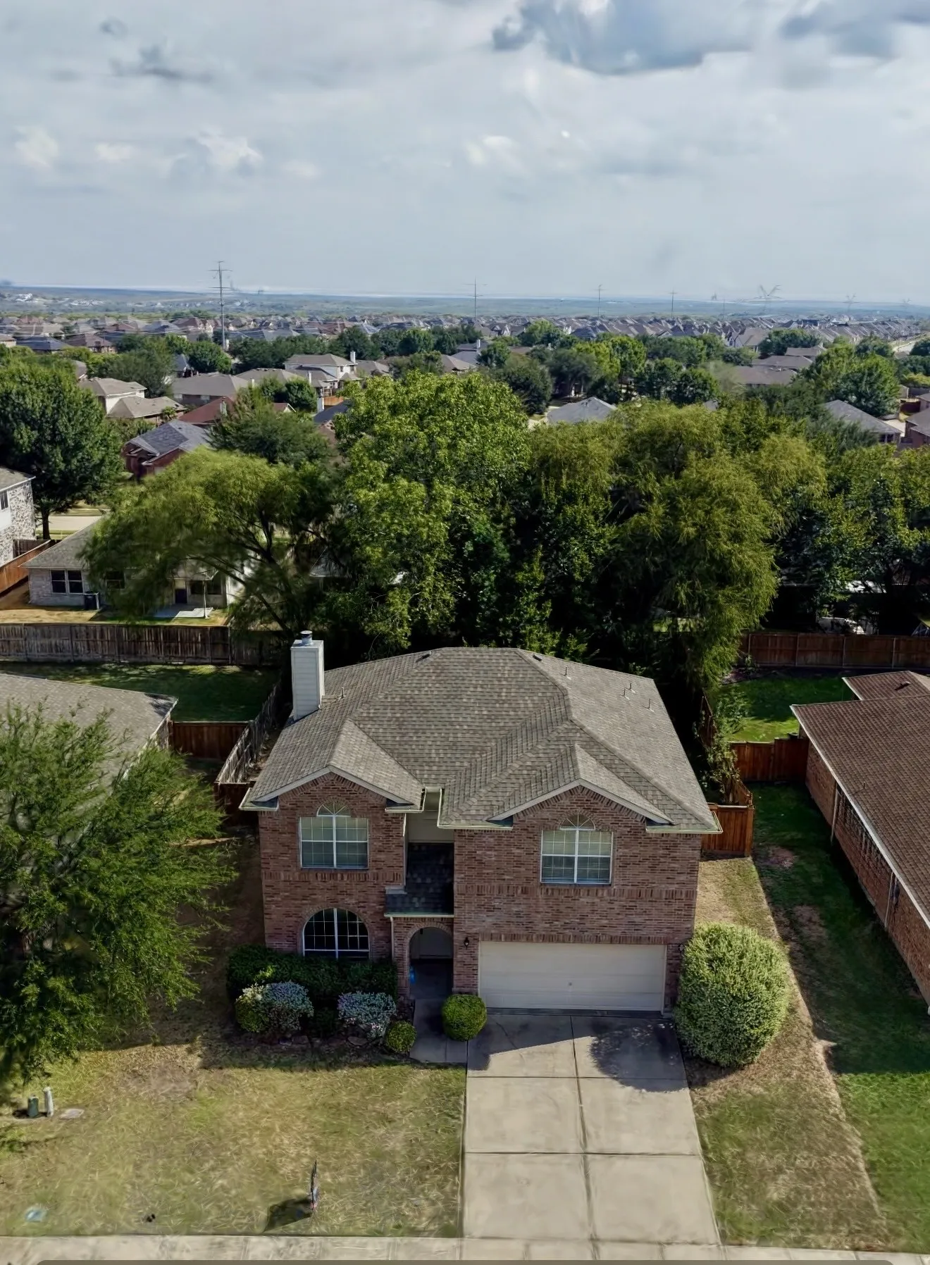Single Family Residence For Sale in Tarrant County , 3231 Yeltes, Grand Prairie, Texas 75054, 3 Bedroom, 3 Bathroom, 2 Garage spaces, 2,264 Sqft, built in 2006, mls#21361220, Real Estate Agent in Grand Prairie, Homes For Sale in Tarrant county, Homes For Sale in Grand Prairie, Realtor in Grand Prairie Texas, Real Estate Brokerage Independent Realty Texas, Luminita Cordes Realtor