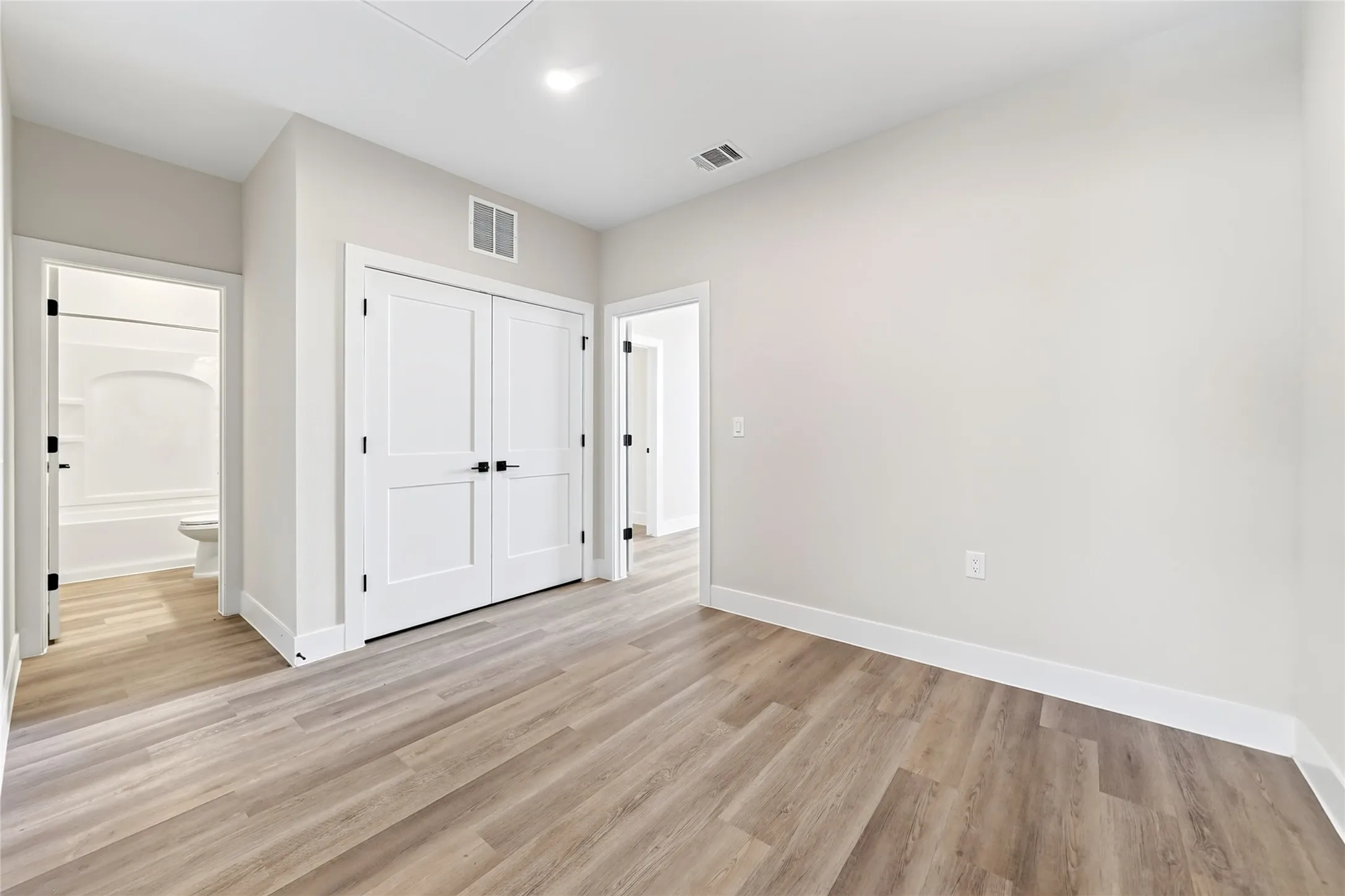 Townhouse For Rent in Collin County , 207 Melody Lane, Melissa, Texas 75454, 3 Bedroom, 3 Bathroom, 2 Garage spaces, 1,798 Sqft, built in 2026, mls#21361133, Real Estate Agent in Melissa, Homes For Rent in Collin county, Homes For Rent in Melissa, Realtor in Melissa Texas, Real Estate Brokerage Independent Realty Texas, Luminita Cordes Realtor