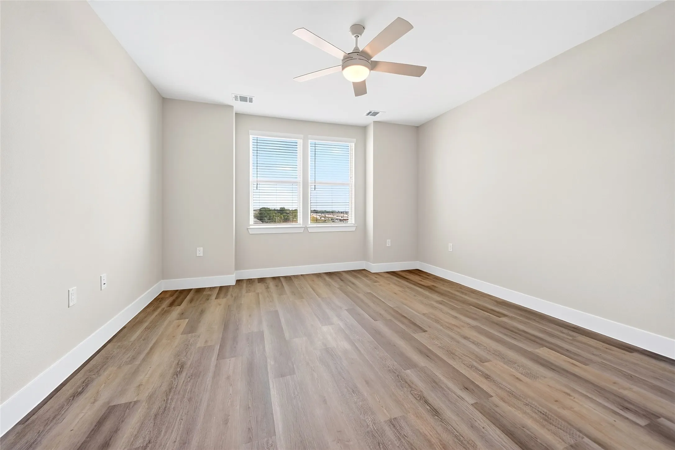 Townhouse For Rent in Collin County , 207 Melody Lane, Melissa, Texas 75454, 3 Bedroom, 3 Bathroom, 2 Garage spaces, 1,798 Sqft, built in 2026, mls#21361133, Real Estate Agent in Melissa, Homes For Rent in Collin county, Homes For Rent in Melissa, Realtor in Melissa Texas, Real Estate Brokerage Independent Realty Texas, Luminita Cordes Realtor