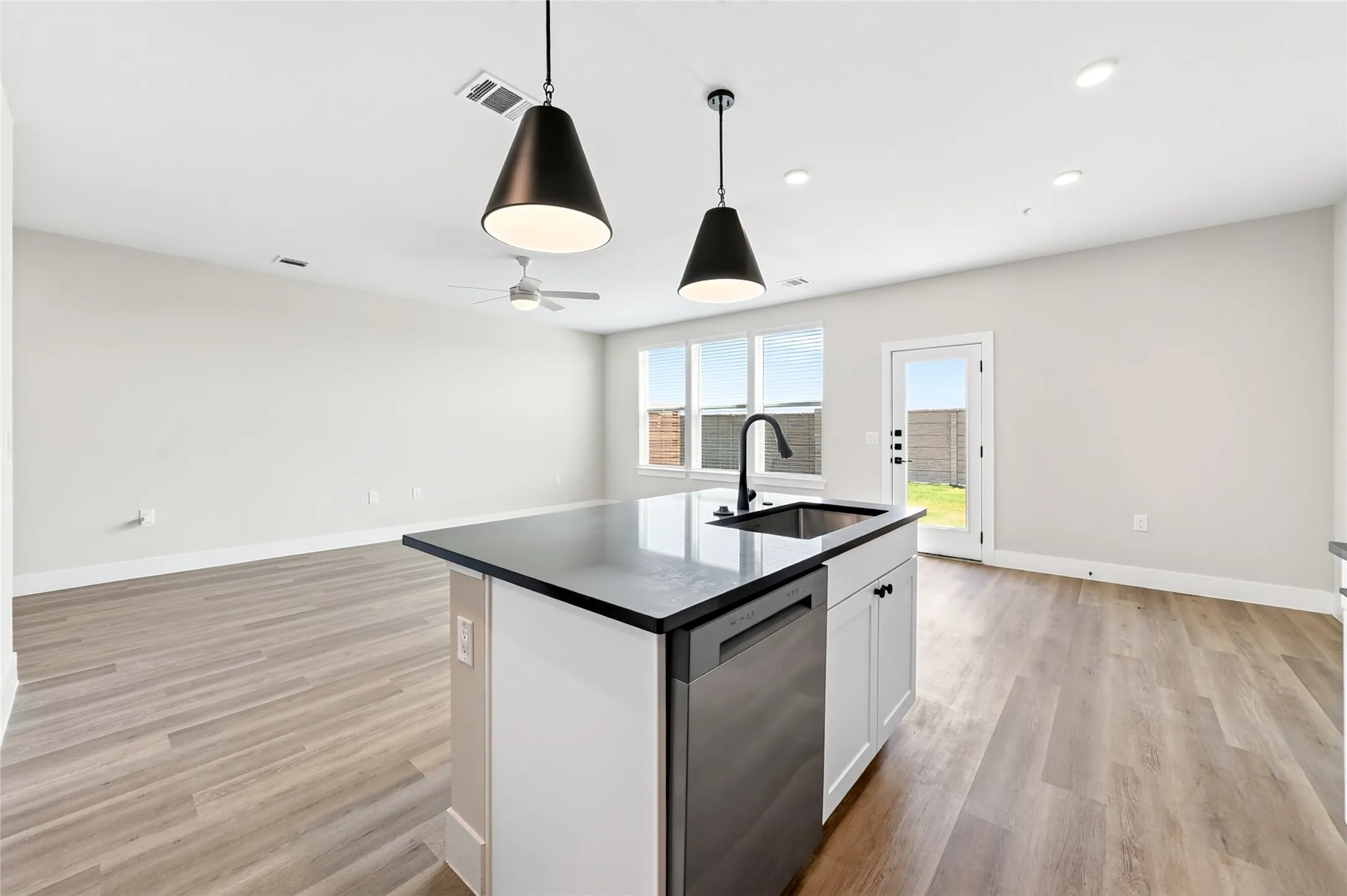 Townhouse For Rent in Collin County , 207 Melody Lane, Melissa, Texas 75454, 3 Bedroom, 3 Bathroom, 2 Garage spaces, 1,798 Sqft, built in 2026, mls#21361133, Real Estate Agent in Melissa, Homes For Rent in Collin county, Homes For Rent in Melissa, Realtor in Melissa Texas, Real Estate Brokerage Independent Realty Texas, Luminita Cordes Realtor
