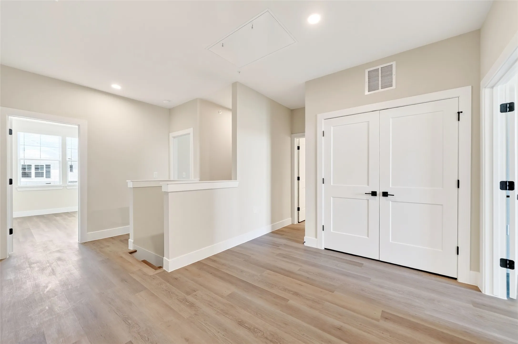 Townhouse For Rent in Collin County , 207 Melody Lane, Melissa, Texas 75454, 3 Bedroom, 3 Bathroom, 2 Garage spaces, 1,798 Sqft, built in 2026, mls#21361133, Real Estate Agent in Melissa, Homes For Rent in Collin county, Homes For Rent in Melissa, Realtor in Melissa Texas, Real Estate Brokerage Independent Realty Texas, Luminita Cordes Realtor