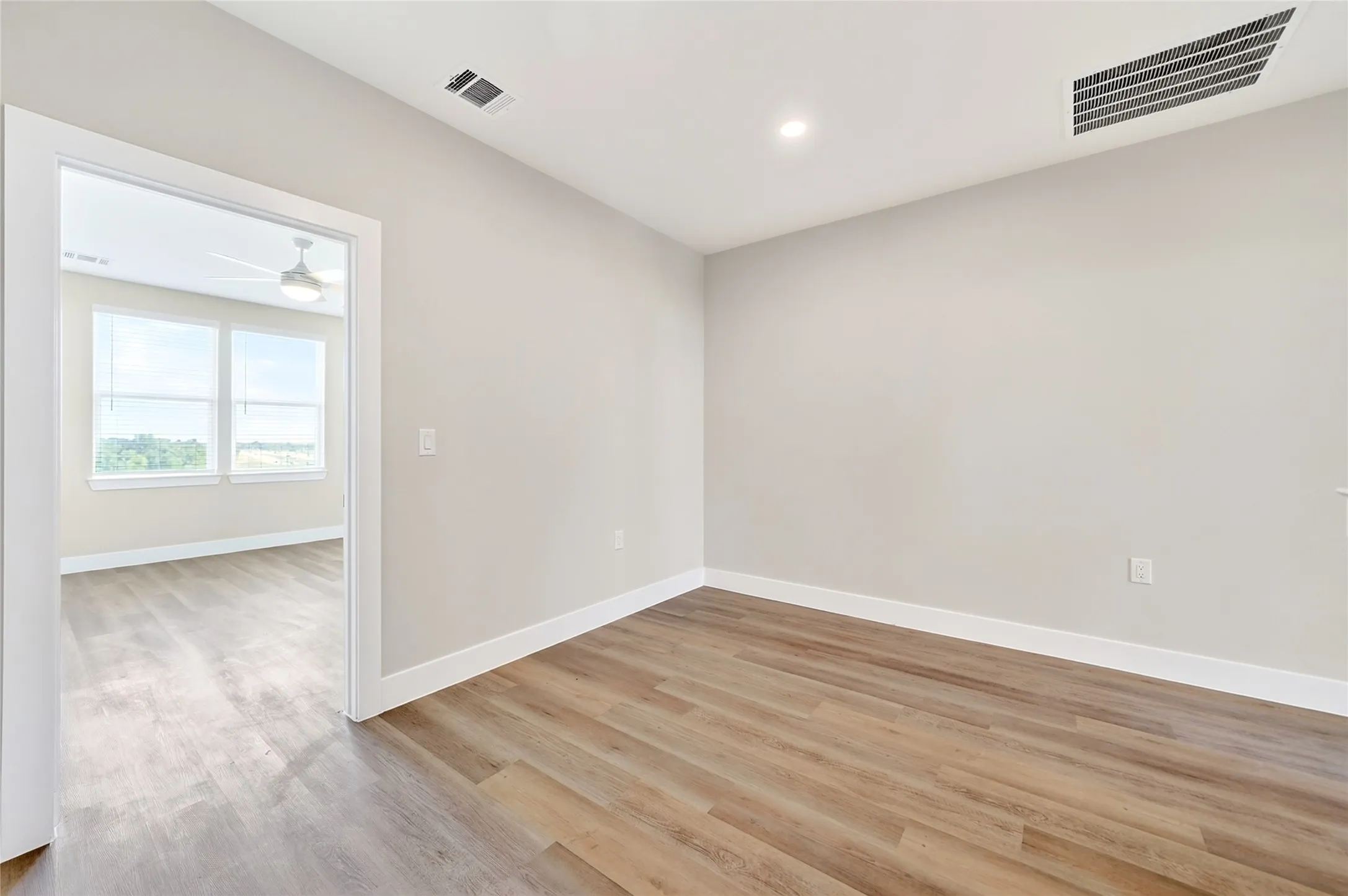 Townhouse For Rent in Collin County , 207 Melody Lane, Melissa, Texas 75454, 3 Bedroom, 3 Bathroom, 2 Garage spaces, 1,798 Sqft, built in 2026, mls#21361133, Real Estate Agent in Melissa, Homes For Rent in Collin county, Homes For Rent in Melissa, Realtor in Melissa Texas, Real Estate Brokerage Independent Realty Texas, Luminita Cordes Realtor