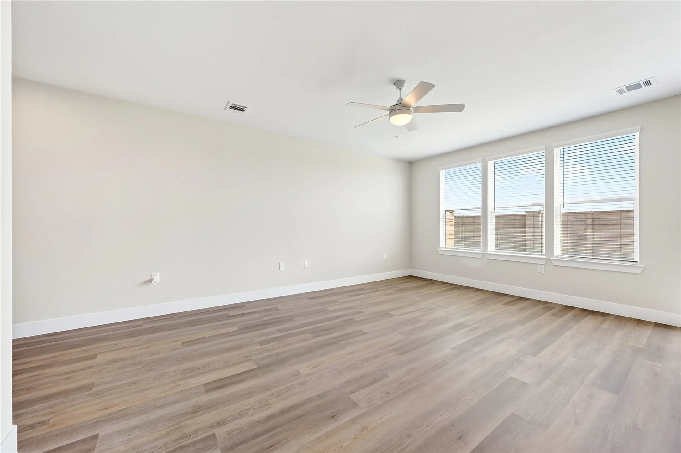 Townhouse For Rent in Collin County , 207 Melody Lane, Melissa, Texas 75454, 3 Bedroom, 3 Bathroom, 2 Garage spaces, 1,798 Sqft, built in 2026, mls#21361133, Real Estate Agent in Melissa, Homes For Rent in Collin county, Homes For Rent in Melissa, Realtor in Melissa Texas, Real Estate Brokerage Independent Realty Texas, Luminita Cordes Realtor