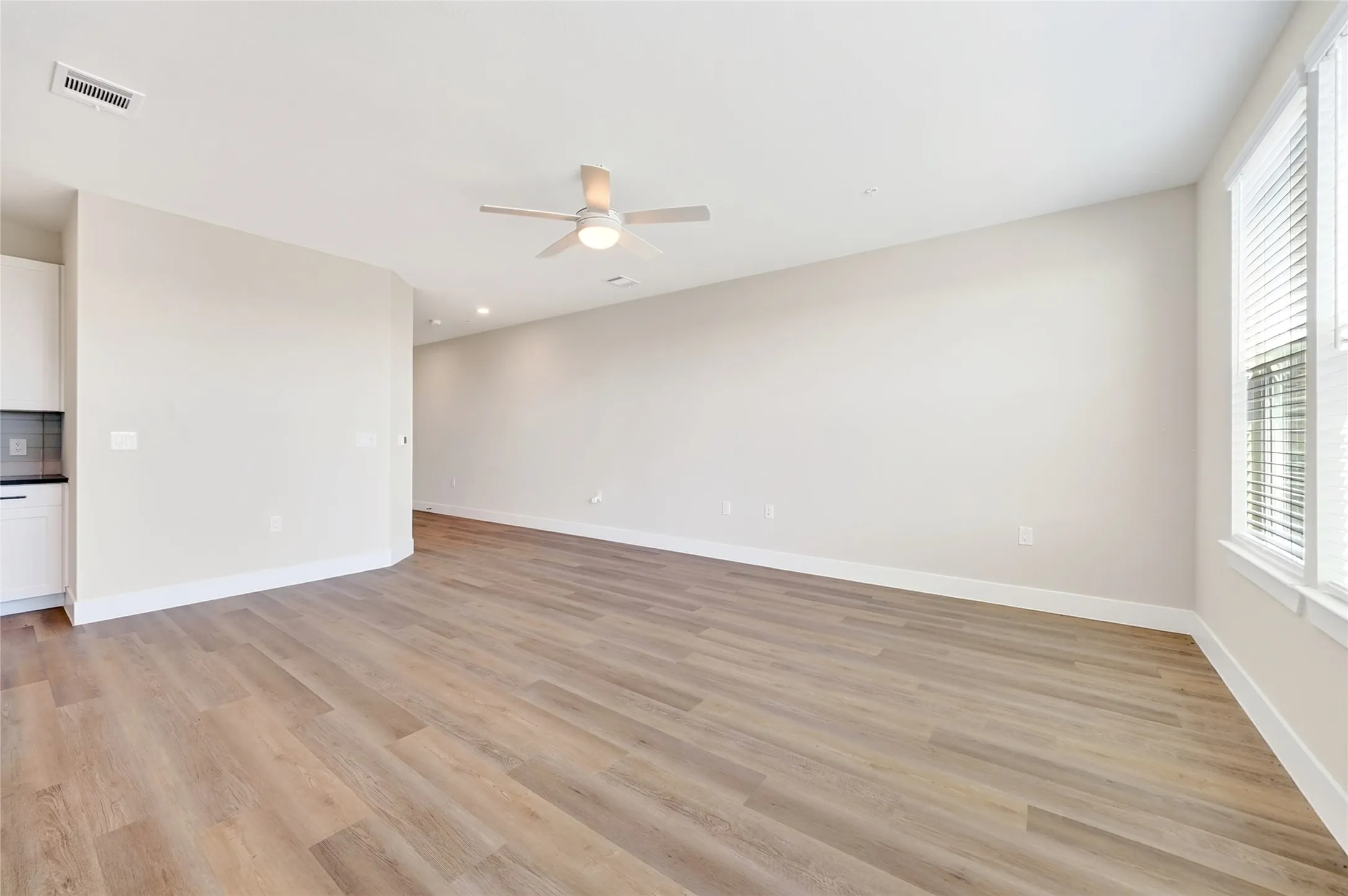 Townhouse For Rent in Collin County , 207 Melody Lane, Melissa, Texas 75454, 3 Bedroom, 3 Bathroom, 2 Garage spaces, 1,798 Sqft, built in 2026, mls#21361133, Real Estate Agent in Melissa, Homes For Rent in Collin county, Homes For Rent in Melissa, Realtor in Melissa Texas, Real Estate Brokerage Independent Realty Texas, Luminita Cordes Realtor