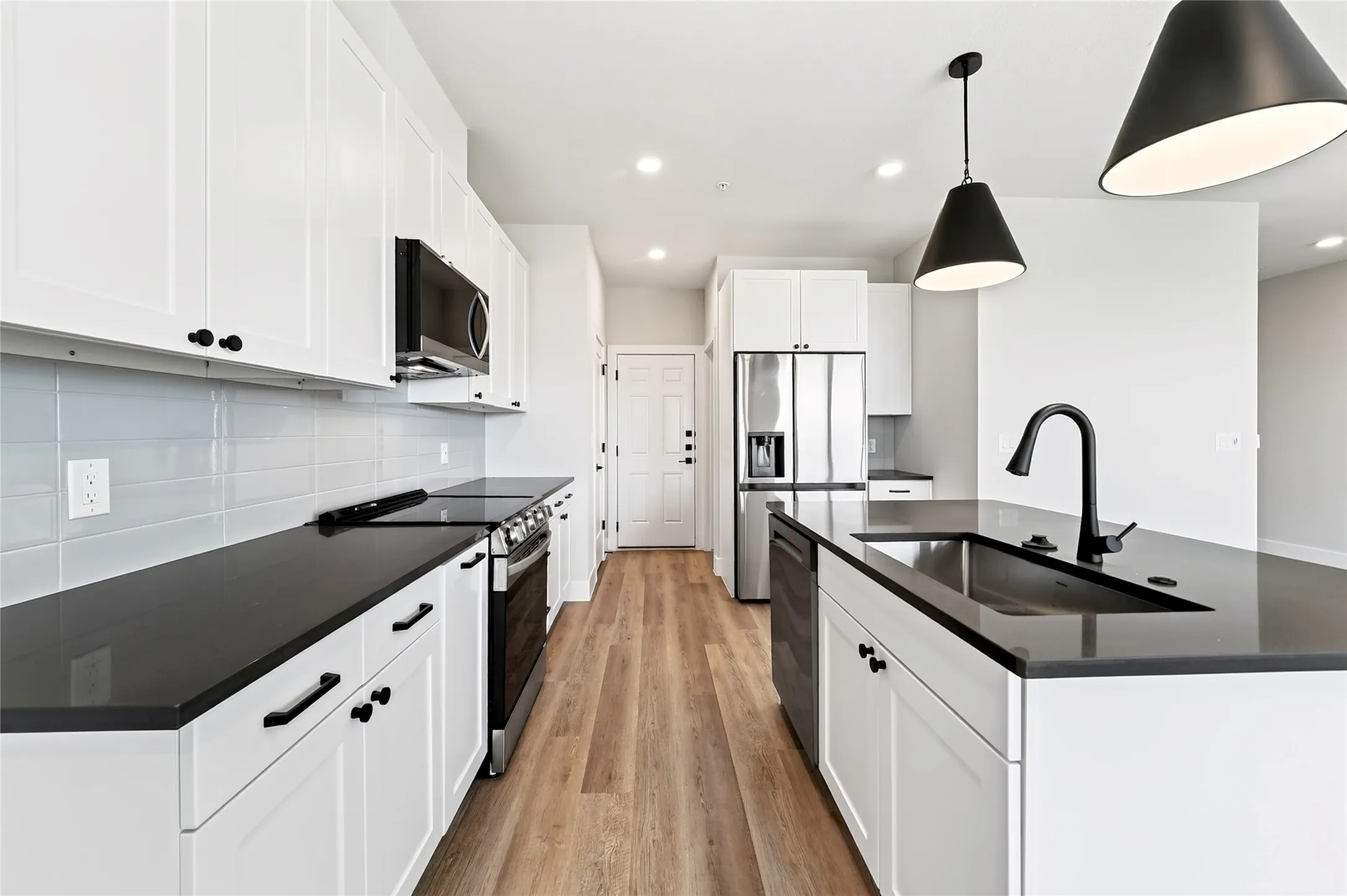 Townhouse For Rent in Collin County , 207 Melody Lane, Melissa, Texas 75454, 3 Bedroom, 3 Bathroom, 2 Garage spaces, 1,798 Sqft, built in 2026, mls#21361133, Real Estate Agent in Melissa, Homes For Rent in Collin county, Homes For Rent in Melissa, Realtor in Melissa Texas, Real Estate Brokerage Independent Realty Texas, Luminita Cordes Realtor