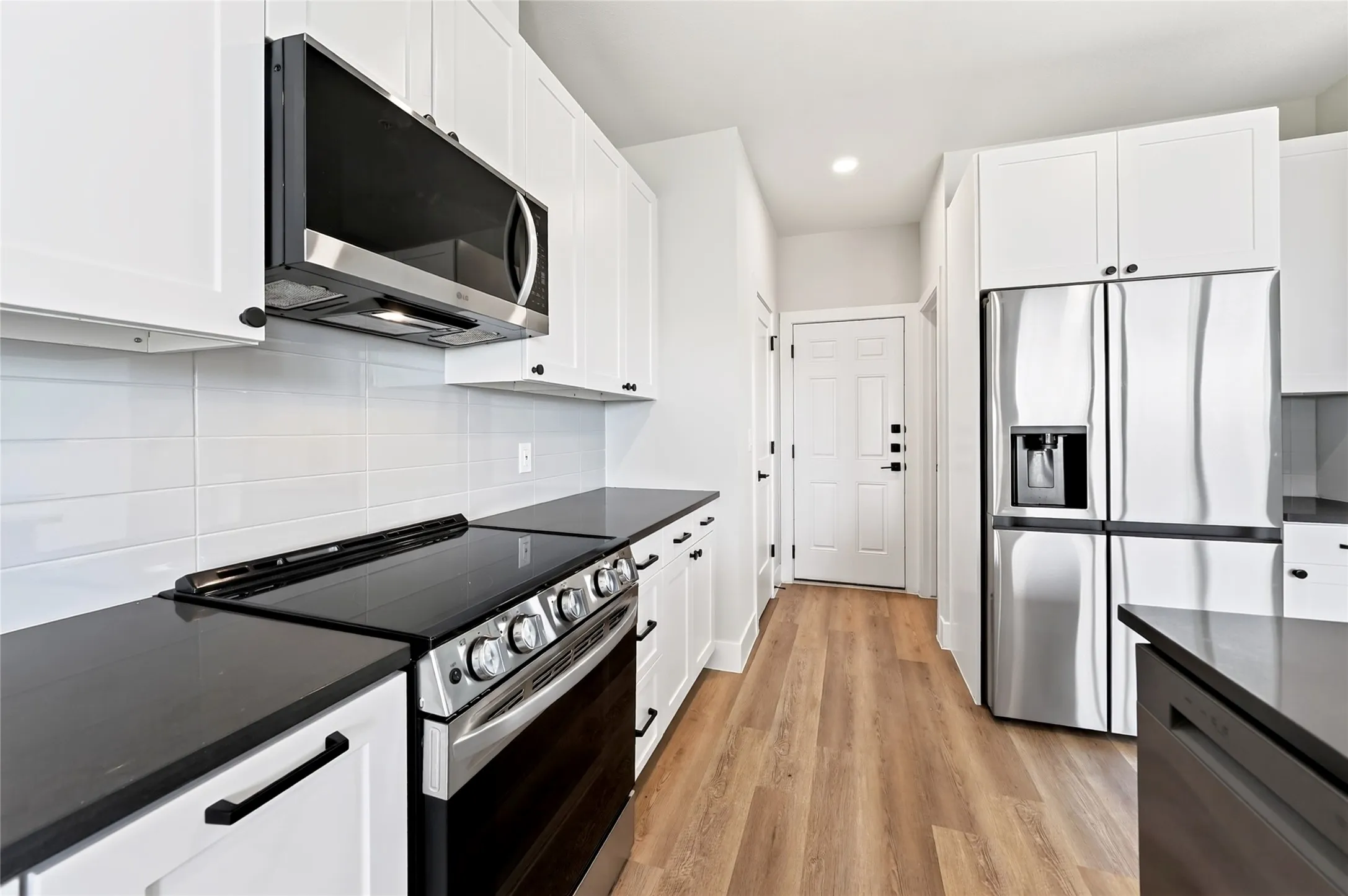 Townhouse For Rent in Collin County , 207 Melody Lane, Melissa, Texas 75454, 3 Bedroom, 3 Bathroom, 2 Garage spaces, 1,798 Sqft, built in 2026, mls#21361133, Real Estate Agent in Melissa, Homes For Rent in Collin county, Homes For Rent in Melissa, Realtor in Melissa Texas, Real Estate Brokerage Independent Realty Texas, Luminita Cordes Realtor