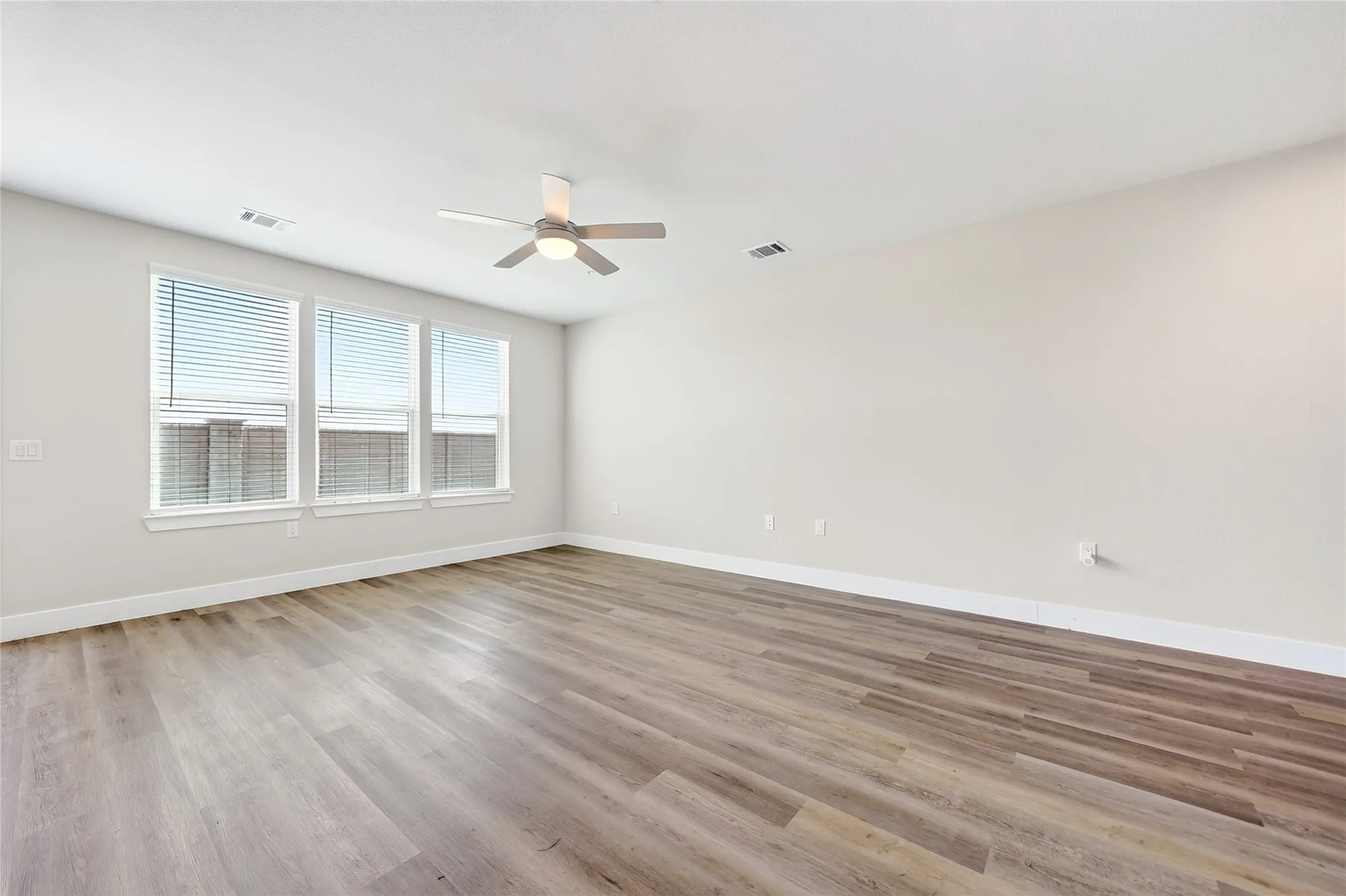 Townhouse For Rent in Collin County , 205 Melody Lane, Melissa, Texas 75454, 3 Bedroom, 3 Bathroom, 2 Garage spaces, 1,798 Sqft, built in 2026, mls#21361107, Real Estate Agent in Melissa, Homes For Rent in Collin county, Homes For Rent in Melissa, Realtor in Melissa Texas, Real Estate Brokerage Independent Realty Texas, Luminita Cordes Realtor