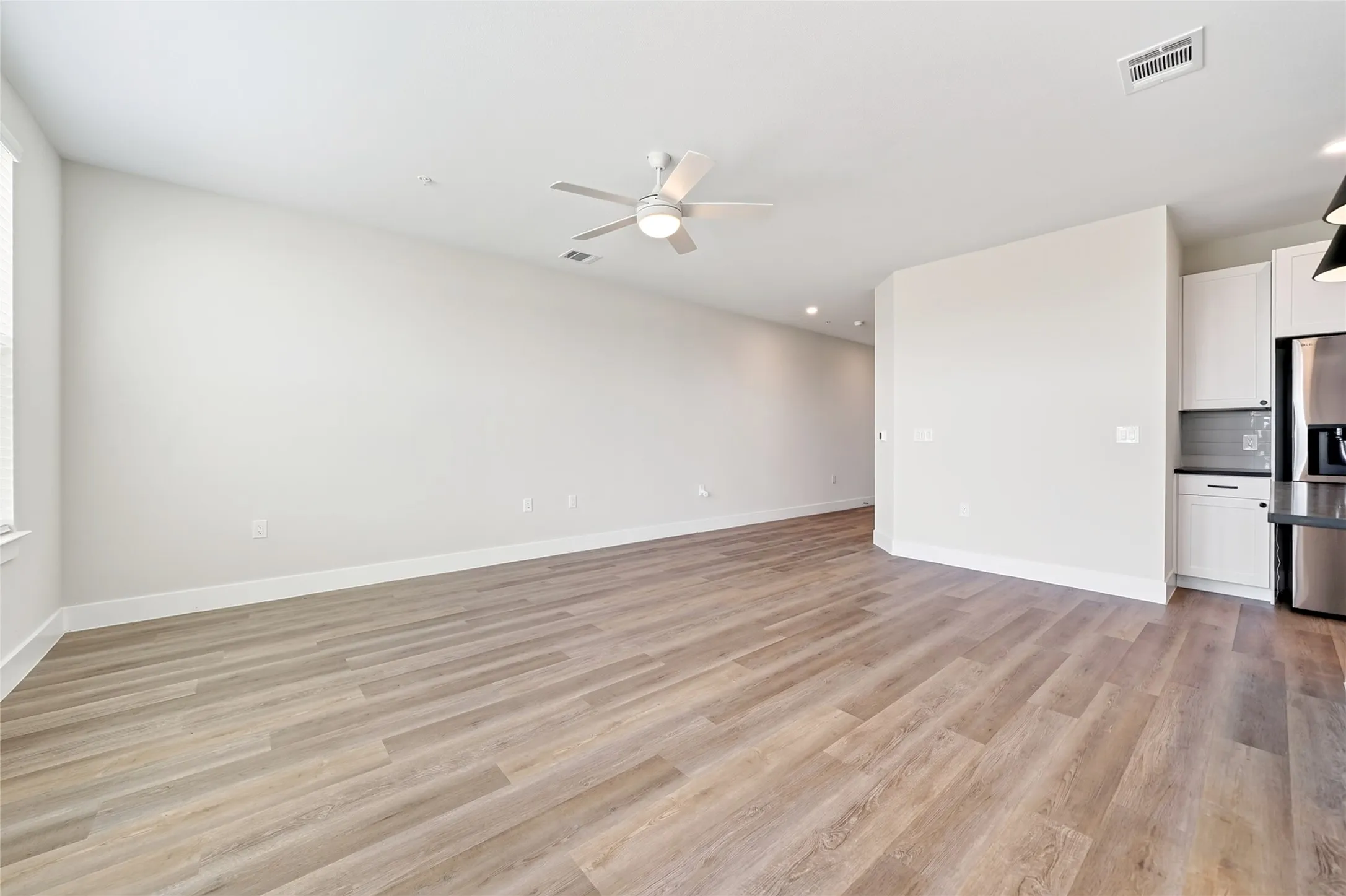 Townhouse For Rent in Collin County , 205 Melody Lane, Melissa, Texas 75454, 3 Bedroom, 3 Bathroom, 2 Garage spaces, 1,798 Sqft, built in 2026, mls#21361107, Real Estate Agent in Melissa, Homes For Rent in Collin county, Homes For Rent in Melissa, Realtor in Melissa Texas, Real Estate Brokerage Independent Realty Texas, Luminita Cordes Realtor