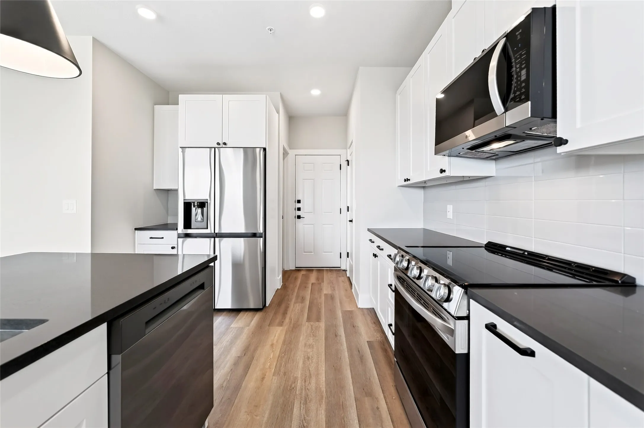 Townhouse For Rent in Collin County , 205 Melody Lane, Melissa, Texas 75454, 3 Bedroom, 3 Bathroom, 2 Garage spaces, 1,798 Sqft, built in 2026, mls#21361107, Real Estate Agent in Melissa, Homes For Rent in Collin county, Homes For Rent in Melissa, Realtor in Melissa Texas, Real Estate Brokerage Independent Realty Texas, Luminita Cordes Realtor