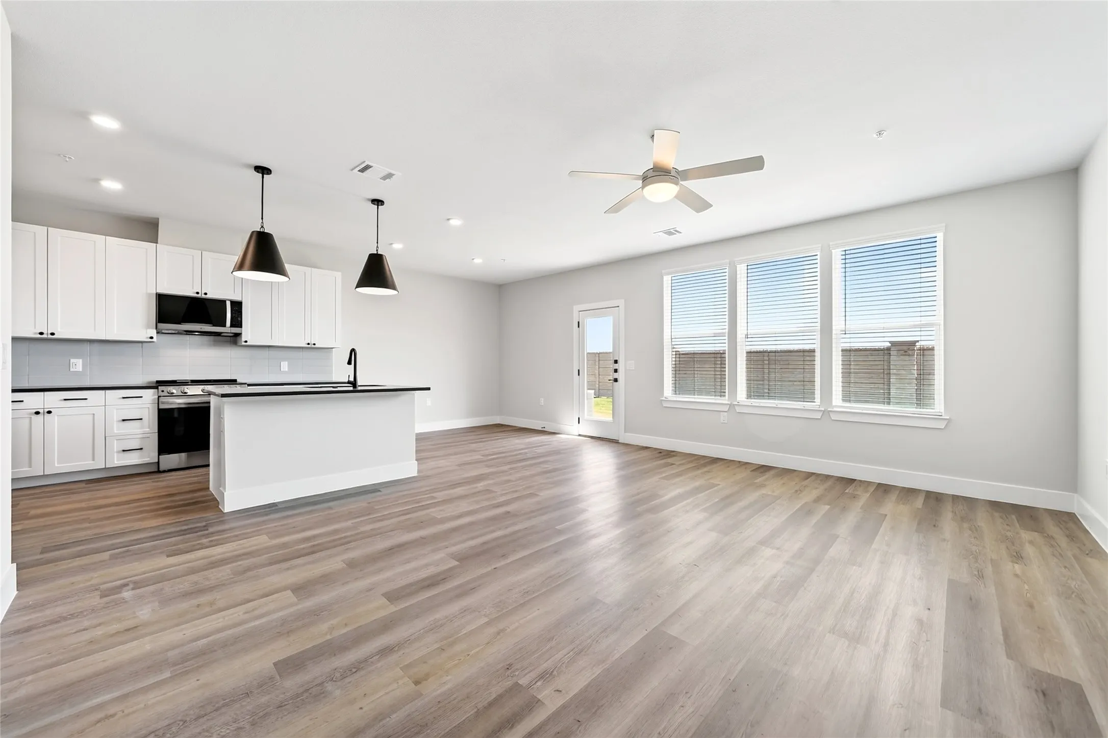 Townhouse For Rent in Collin County , 205 Melody Lane, Melissa, Texas 75454, 3 Bedroom, 3 Bathroom, 2 Garage spaces, 1,798 Sqft, built in 2026, mls#21361107, Real Estate Agent in Melissa, Homes For Rent in Collin county, Homes For Rent in Melissa, Realtor in Melissa Texas, Real Estate Brokerage Independent Realty Texas, Luminita Cordes Realtor