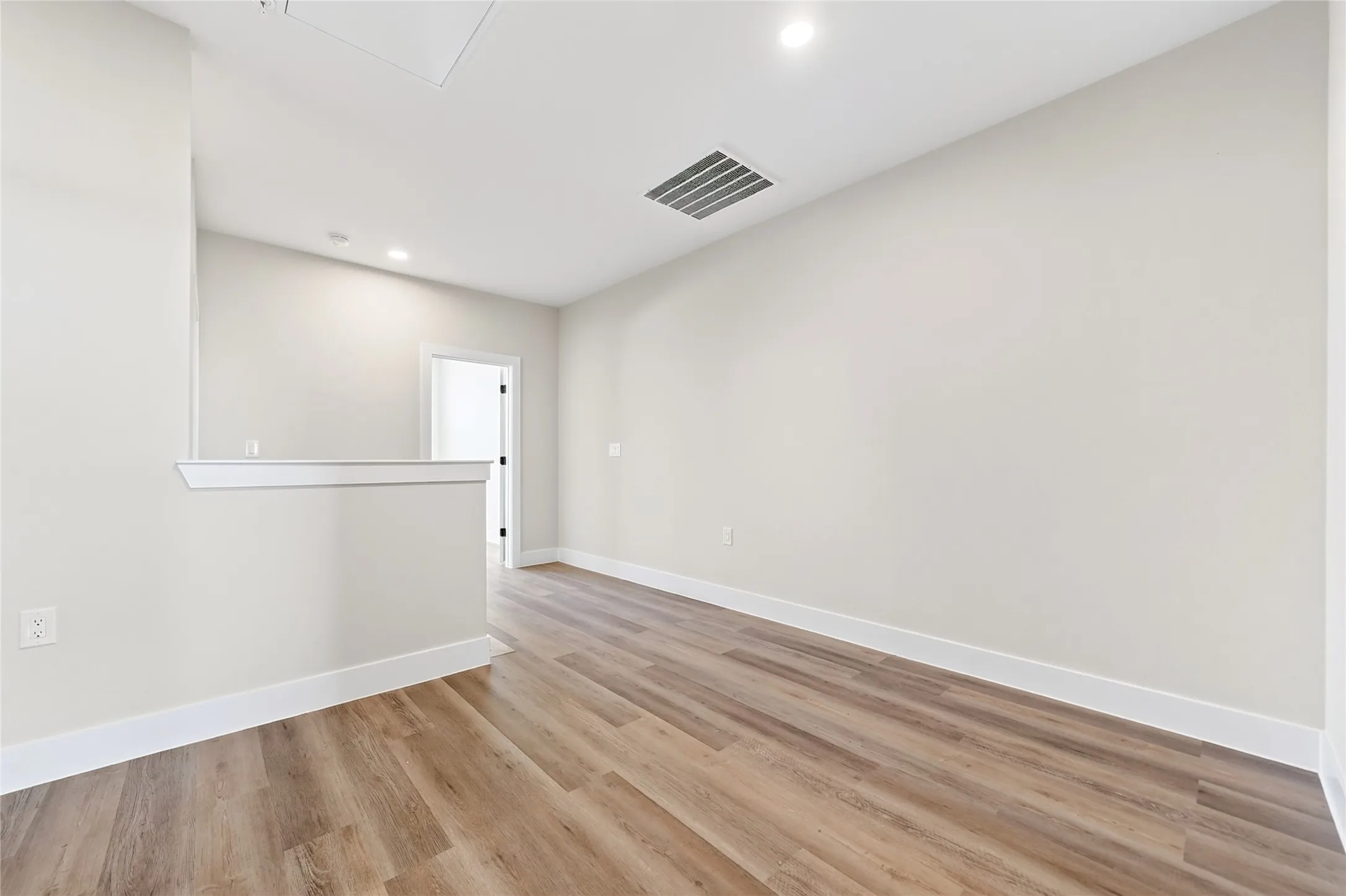 Townhouse For Rent in Collin County , 205 Melody Lane, Melissa, Texas 75454, 3 Bedroom, 3 Bathroom, 2 Garage spaces, 1,798 Sqft, built in 2026, mls#21361107, Real Estate Agent in Melissa, Homes For Rent in Collin county, Homes For Rent in Melissa, Realtor in Melissa Texas, Real Estate Brokerage Independent Realty Texas, Luminita Cordes Realtor