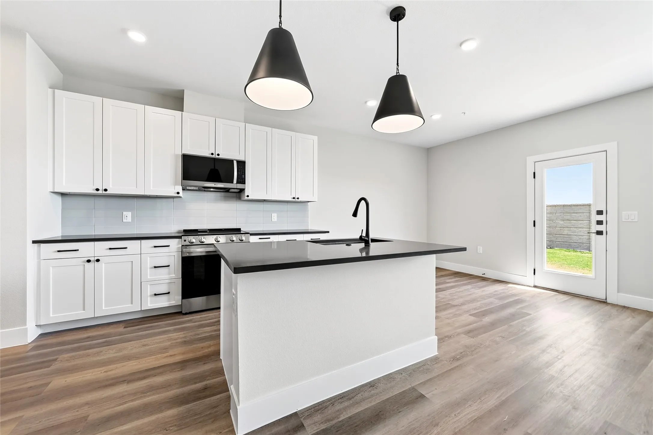 Townhouse For Rent in Collin County , 205 Melody Lane, Melissa, Texas 75454, 3 Bedroom, 3 Bathroom, 2 Garage spaces, 1,798 Sqft, built in 2026, mls#21361107, Real Estate Agent in Melissa, Homes For Rent in Collin county, Homes For Rent in Melissa, Realtor in Melissa Texas, Real Estate Brokerage Independent Realty Texas, Luminita Cordes Realtor