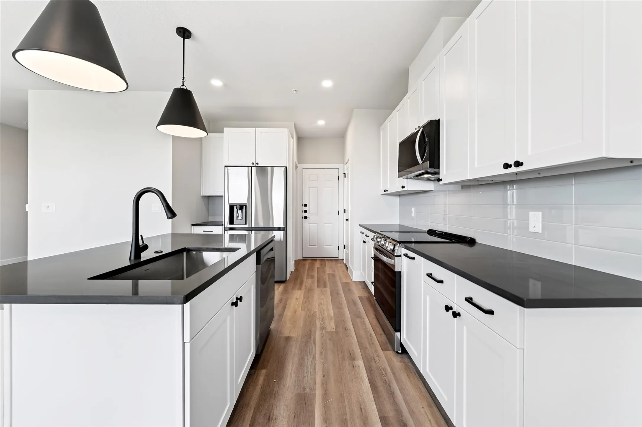 Townhouse For Rent in Collin County , 205 Melody Lane, Melissa, Texas 75454, 3 Bedroom, 3 Bathroom, 2 Garage spaces, 1,798 Sqft, built in 2026, mls#21361107, Real Estate Agent in Melissa, Homes For Rent in Collin county, Homes For Rent in Melissa, Realtor in Melissa Texas, Real Estate Brokerage Independent Realty Texas, Luminita Cordes Realtor