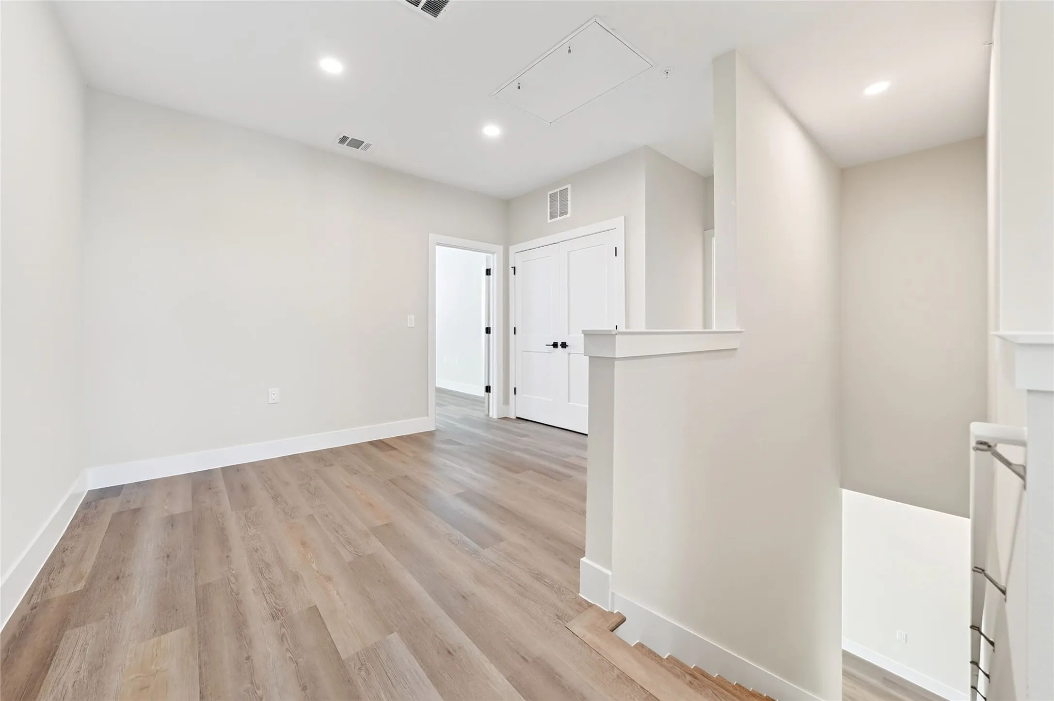 Townhouse For Rent in Collin County , 221 Melody Lane, Melissa, Texas 75454, 3 Bedroom, 3 Bathroom, 2 Garage spaces, 1,798 Sqft, built in 2026, mls#21360880, Real Estate Agent in Melissa, Homes For Rent in Collin county, Homes For Rent in Melissa, Realtor in Melissa Texas, Real Estate Brokerage Independent Realty Texas, Luminita Cordes Realtor