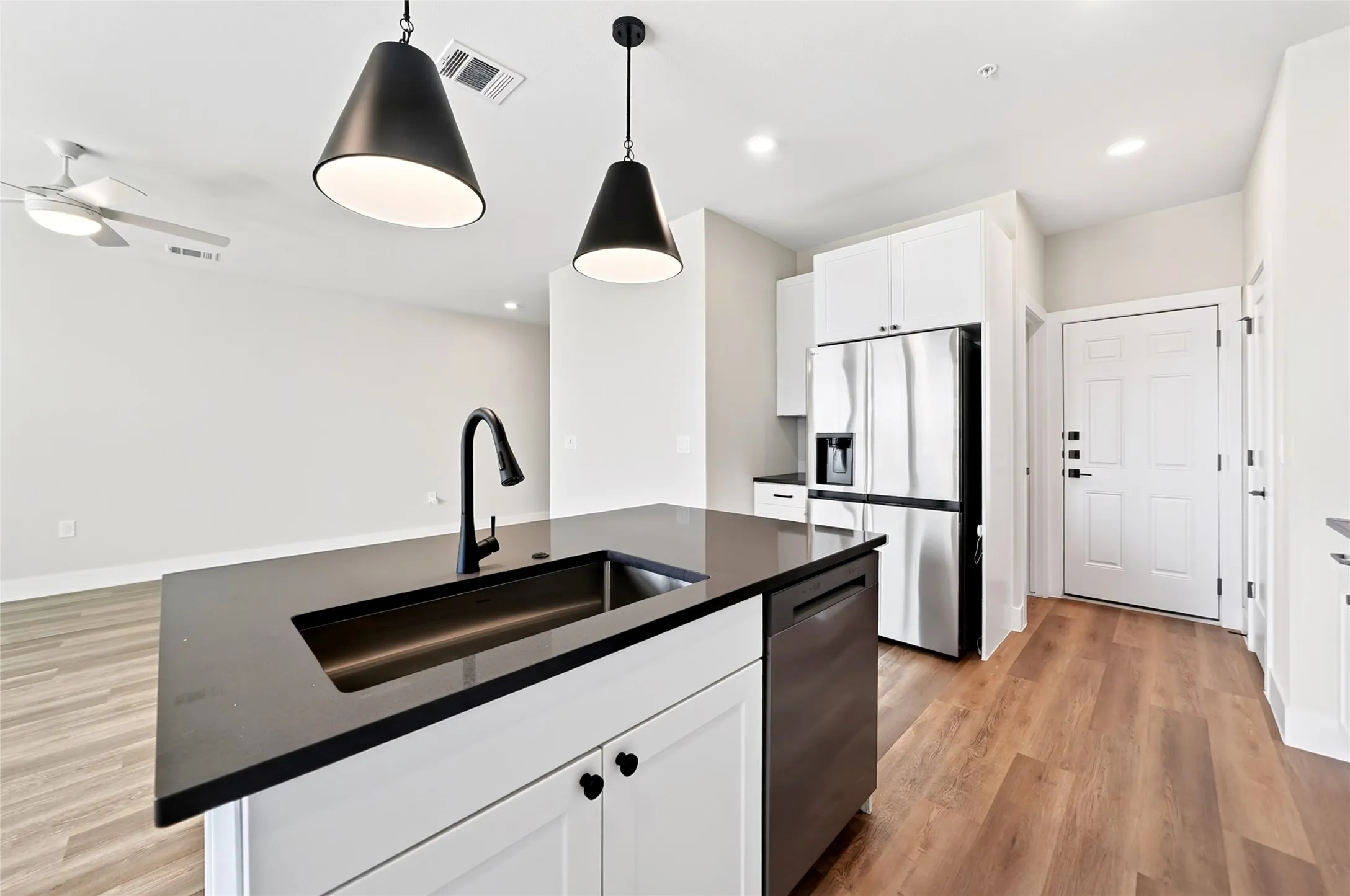 Townhouse For Rent in Collin County , 221 Melody Lane, Melissa, Texas 75454, 3 Bedroom, 3 Bathroom, 2 Garage spaces, 1,798 Sqft, built in 2026, mls#21360880, Real Estate Agent in Melissa, Homes For Rent in Collin county, Homes For Rent in Melissa, Realtor in Melissa Texas, Real Estate Brokerage Independent Realty Texas, Luminita Cordes Realtor