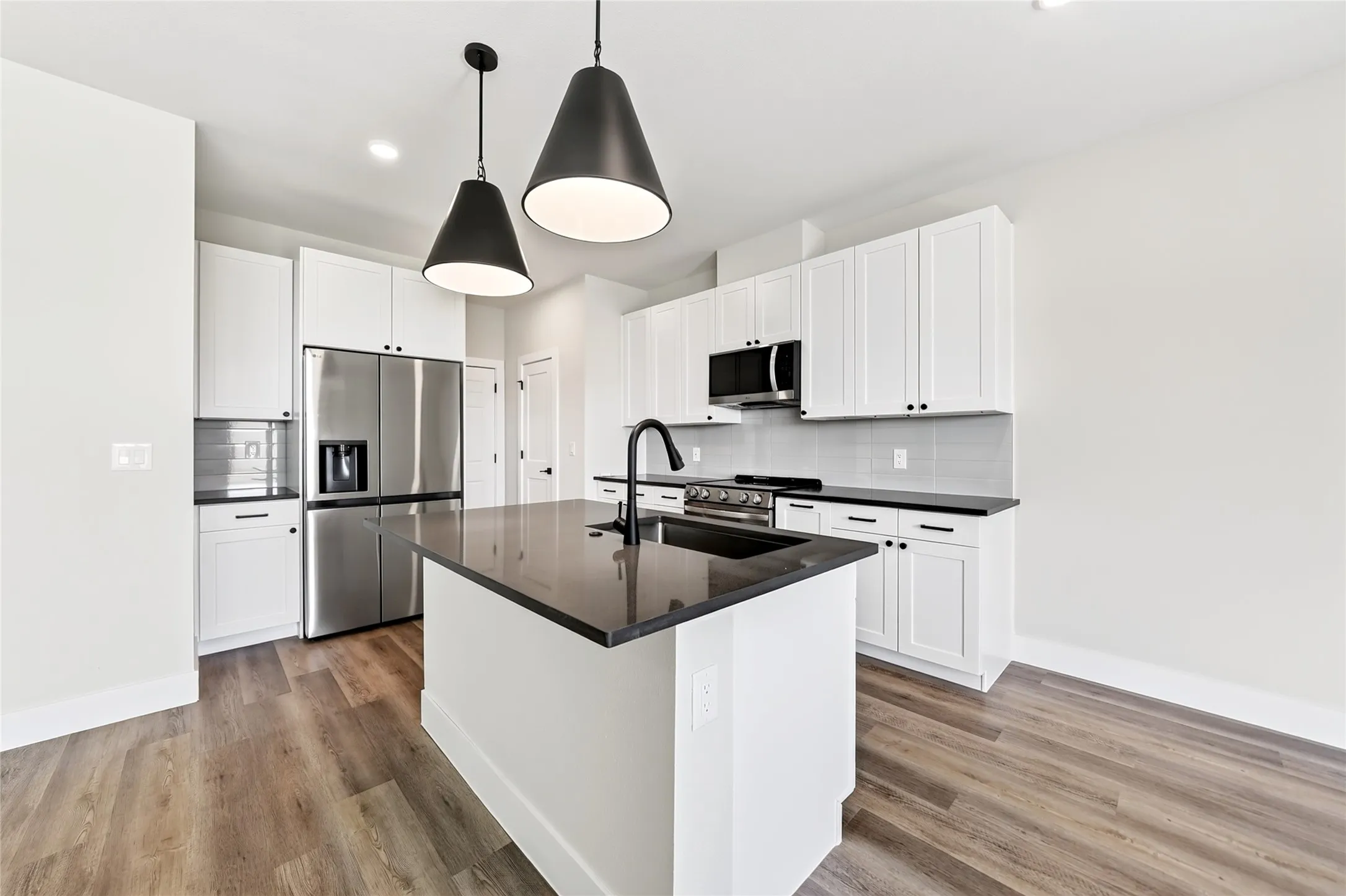 Townhouse For Rent in Collin County , 221 Melody Lane, Melissa, Texas 75454, 3 Bedroom, 3 Bathroom, 2 Garage spaces, 1,798 Sqft, built in 2026, mls#21360880, Real Estate Agent in Melissa, Homes For Rent in Collin county, Homes For Rent in Melissa, Realtor in Melissa Texas, Real Estate Brokerage Independent Realty Texas, Luminita Cordes Realtor