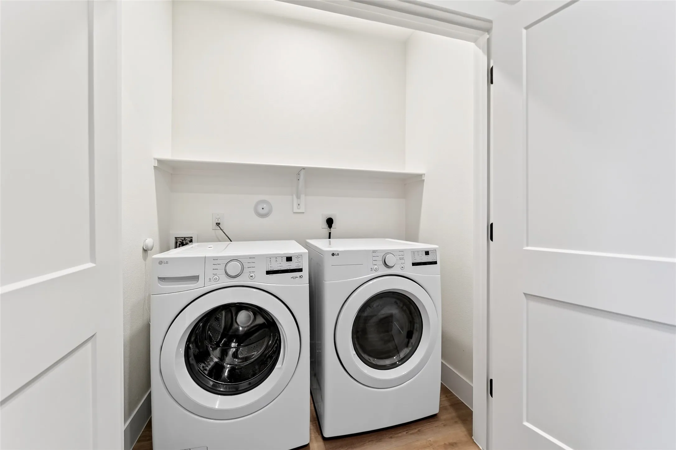 Townhouse For Rent in Collin County , 221 Melody Lane, Melissa, Texas 75454, 3 Bedroom, 3 Bathroom, 2 Garage spaces, 1,798 Sqft, built in 2026, mls#21360880, Real Estate Agent in Melissa, Homes For Rent in Collin county, Homes For Rent in Melissa, Realtor in Melissa Texas, Real Estate Brokerage Independent Realty Texas, Luminita Cordes Realtor