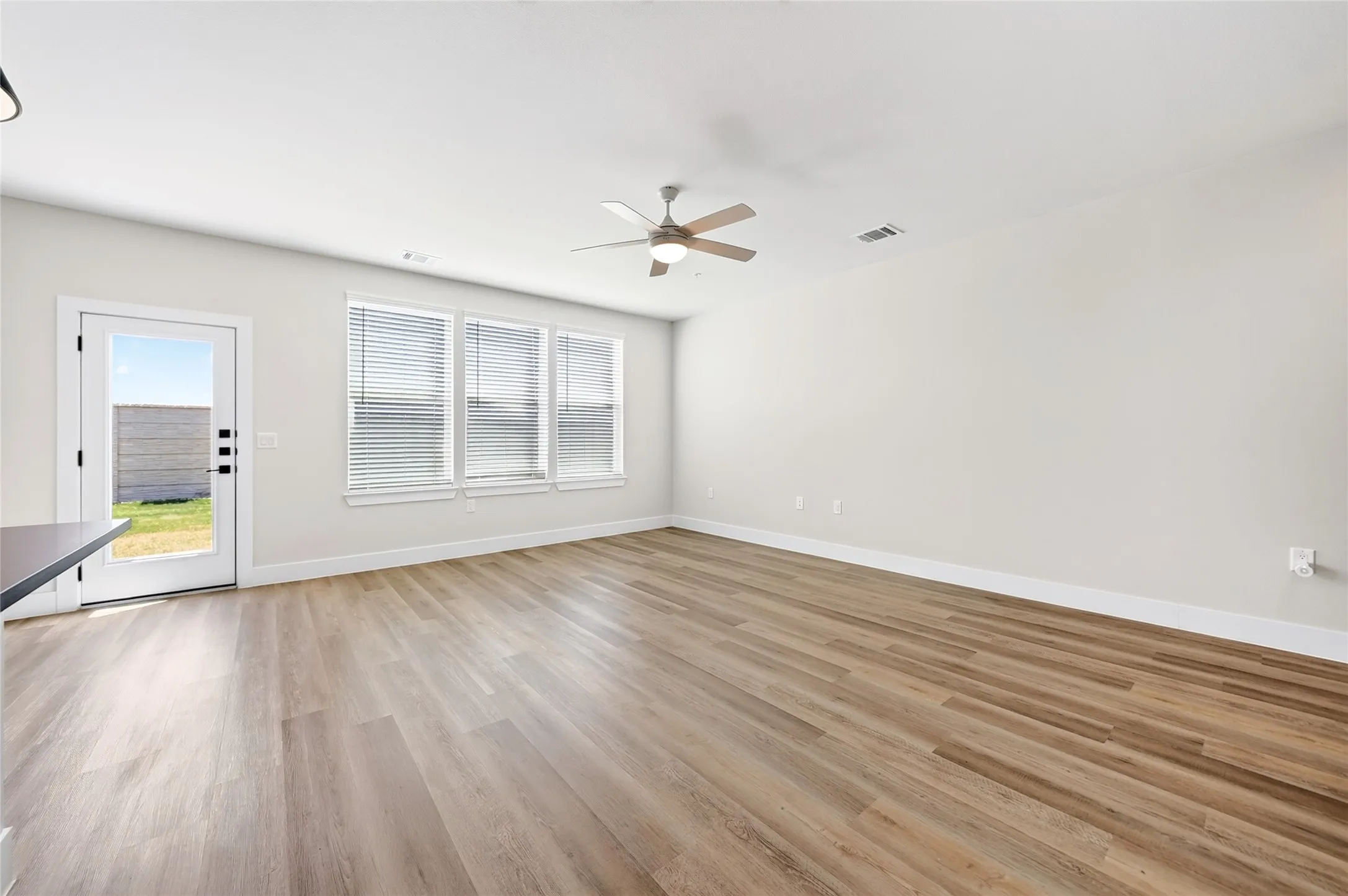 Townhouse For Rent in Collin County , 221 Melody Lane, Melissa, Texas 75454, 3 Bedroom, 3 Bathroom, 2 Garage spaces, 1,798 Sqft, built in 2026, mls#21360880, Real Estate Agent in Melissa, Homes For Rent in Collin county, Homes For Rent in Melissa, Realtor in Melissa Texas, Real Estate Brokerage Independent Realty Texas, Luminita Cordes Realtor