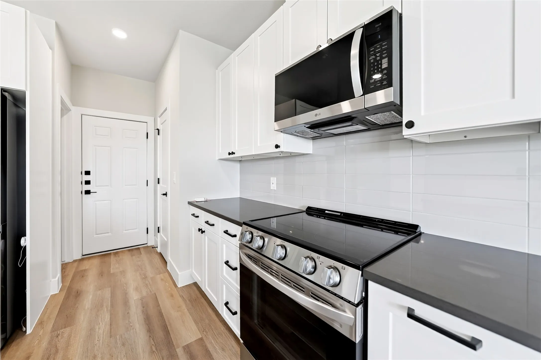 Townhouse For Rent in Collin County , 221 Melody Lane, Melissa, Texas 75454, 3 Bedroom, 3 Bathroom, 2 Garage spaces, 1,798 Sqft, built in 2026, mls#21360880, Real Estate Agent in Melissa, Homes For Rent in Collin county, Homes For Rent in Melissa, Realtor in Melissa Texas, Real Estate Brokerage Independent Realty Texas, Luminita Cordes Realtor