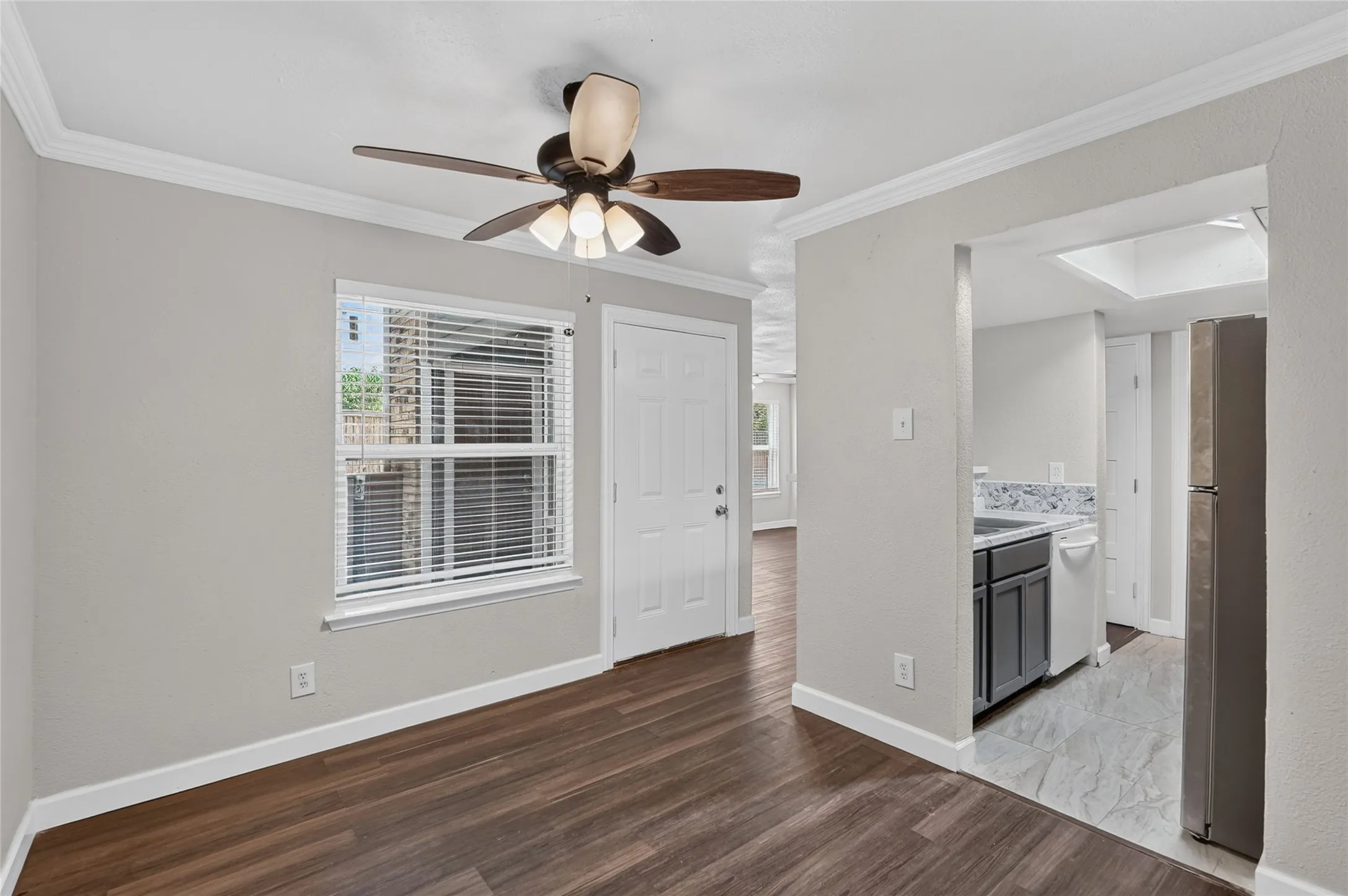 Condominium For Rent in Dallas County , 9170 FOREST Lane 111, Dallas, Texas 75243, 2 Bedroom, 3 Bathroom, Garage spaces, 1,008 Sqft, built in 1981, Price $1,750, mls#21361271, Real Estate Agent in Dallas, Homes For Rent in Dallas county, Homes For Rent in Dallas, Realtor in Dallas Texas, Real Estate Brokerage Independent Realty Texas, Luminita Cordes Realtor