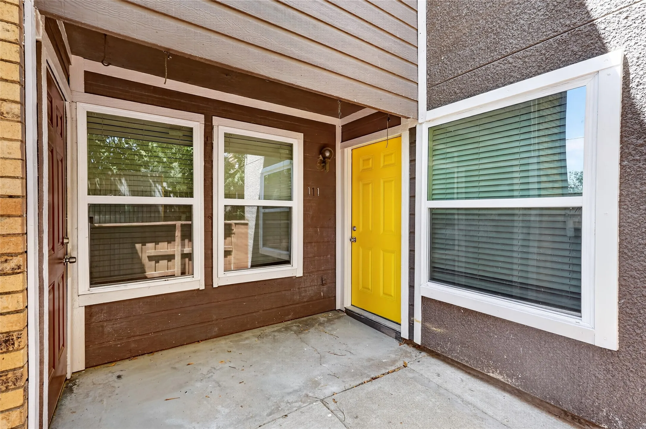 Condominium For Rent in Dallas County , 9170 FOREST Lane 111, Dallas, Texas 75243, 2 Bedroom, 3 Bathroom, Garage spaces, 1,008 Sqft, built in 1981, Price $1,750, mls#21361271, Real Estate Agent in Dallas, Homes For Rent in Dallas county, Homes For Rent in Dallas, Realtor in Dallas Texas, Real Estate Brokerage Independent Realty Texas, Luminita Cordes Realtor