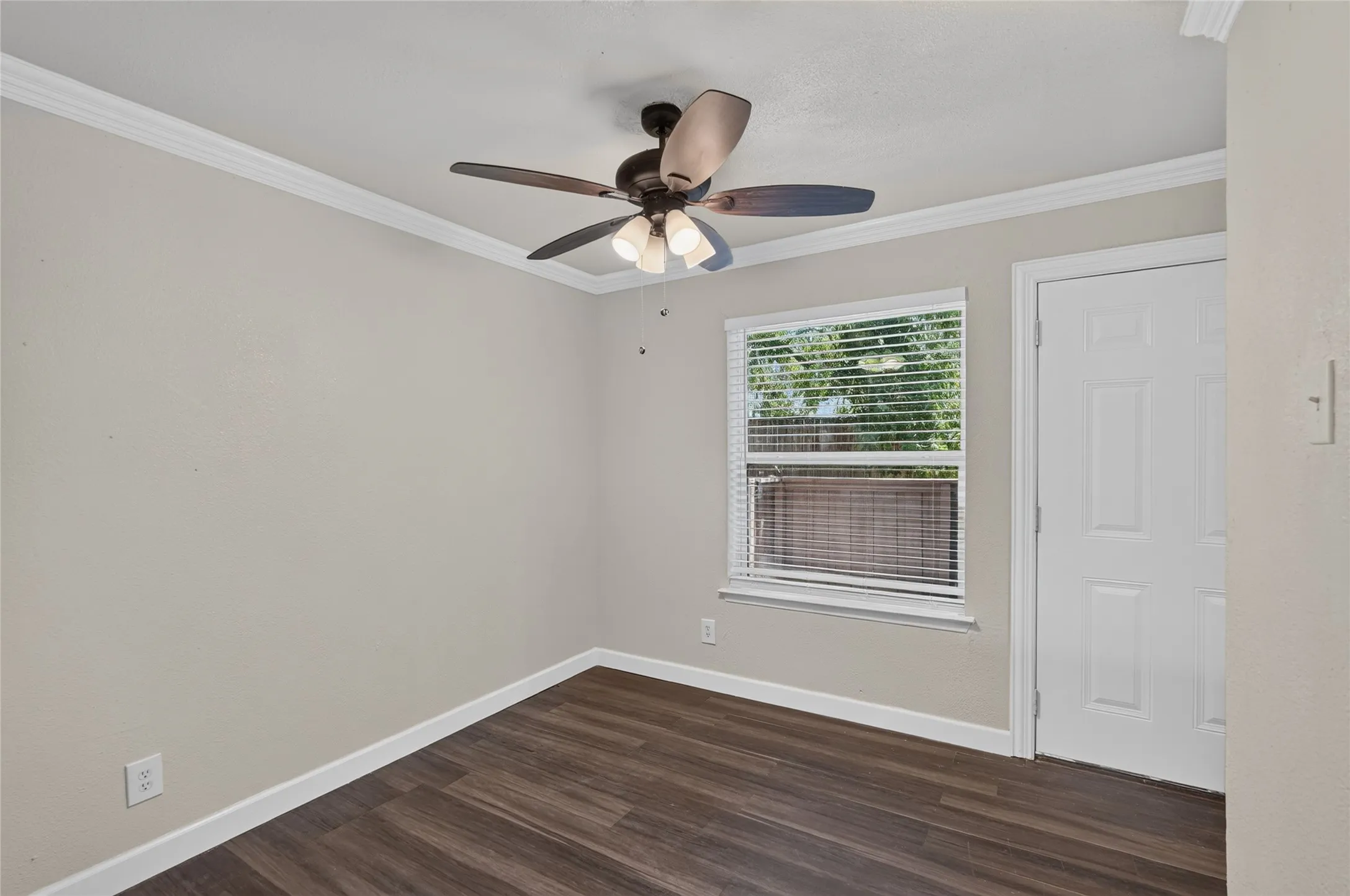 Condominium For Rent in Dallas County , 9170 FOREST Lane 111, Dallas, Texas 75243, 2 Bedroom, 3 Bathroom, Garage spaces, 1,008 Sqft, built in 1981, Price $1,750, mls#21361271, Real Estate Agent in Dallas, Homes For Rent in Dallas county, Homes For Rent in Dallas, Realtor in Dallas Texas, Real Estate Brokerage Independent Realty Texas, Luminita Cordes Realtor