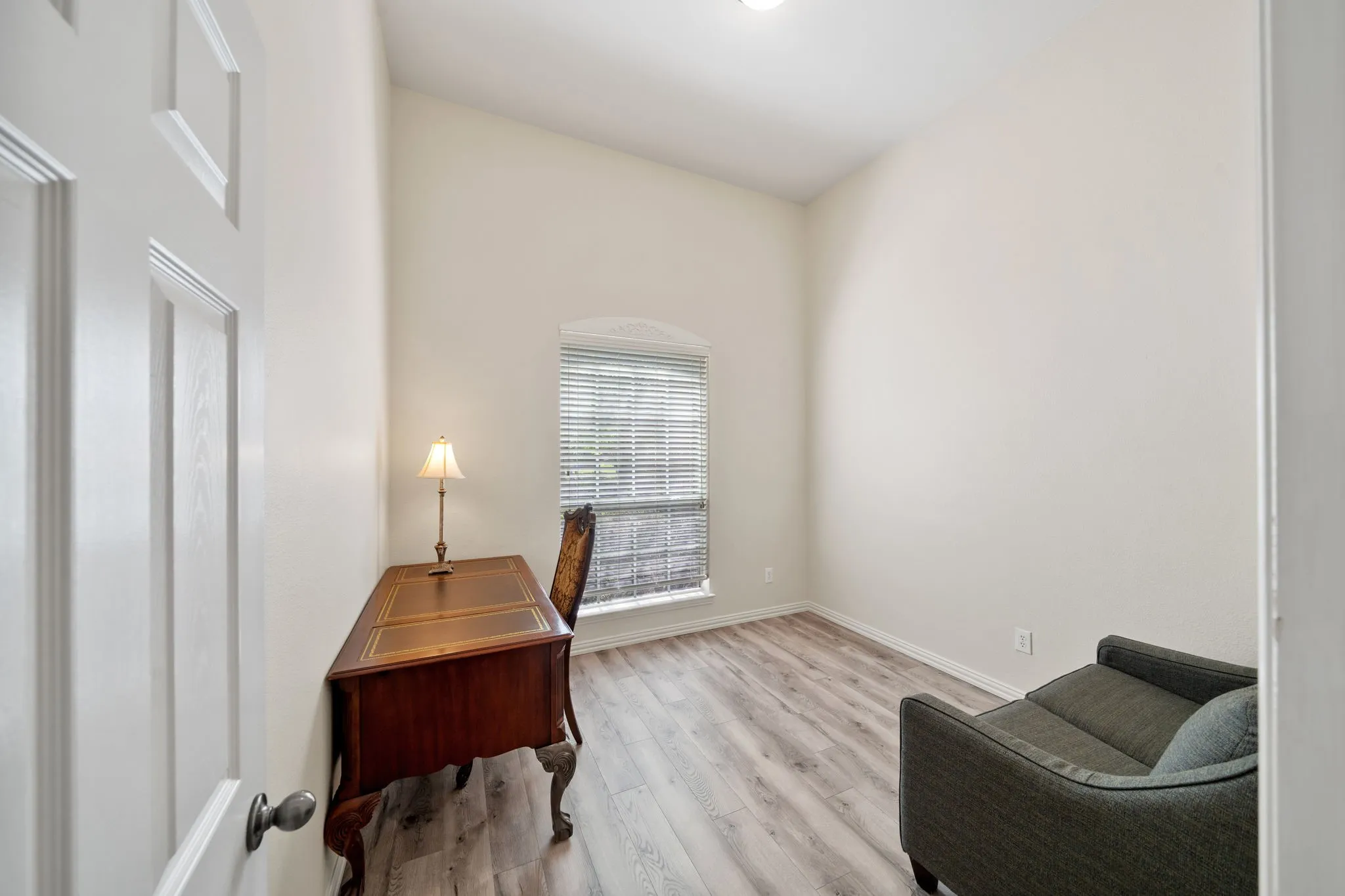 Single Family Residence For Rent in Denton County , 2653 WHISPERING Trail, Little Elm, Texas 75068, 4 Bedroom, 3 Bathroom, 2 Garage spaces, 2,293 Sqft, built in 2004, mls#21354605, Real Estate Agent in Little Elm, Homes For Rent in Denton county, Homes For Rent in Little Elm, Realtor in Little Elm Texas, Real Estate Brokerage Independent Realty Texas, Luminita Cordes Realtor