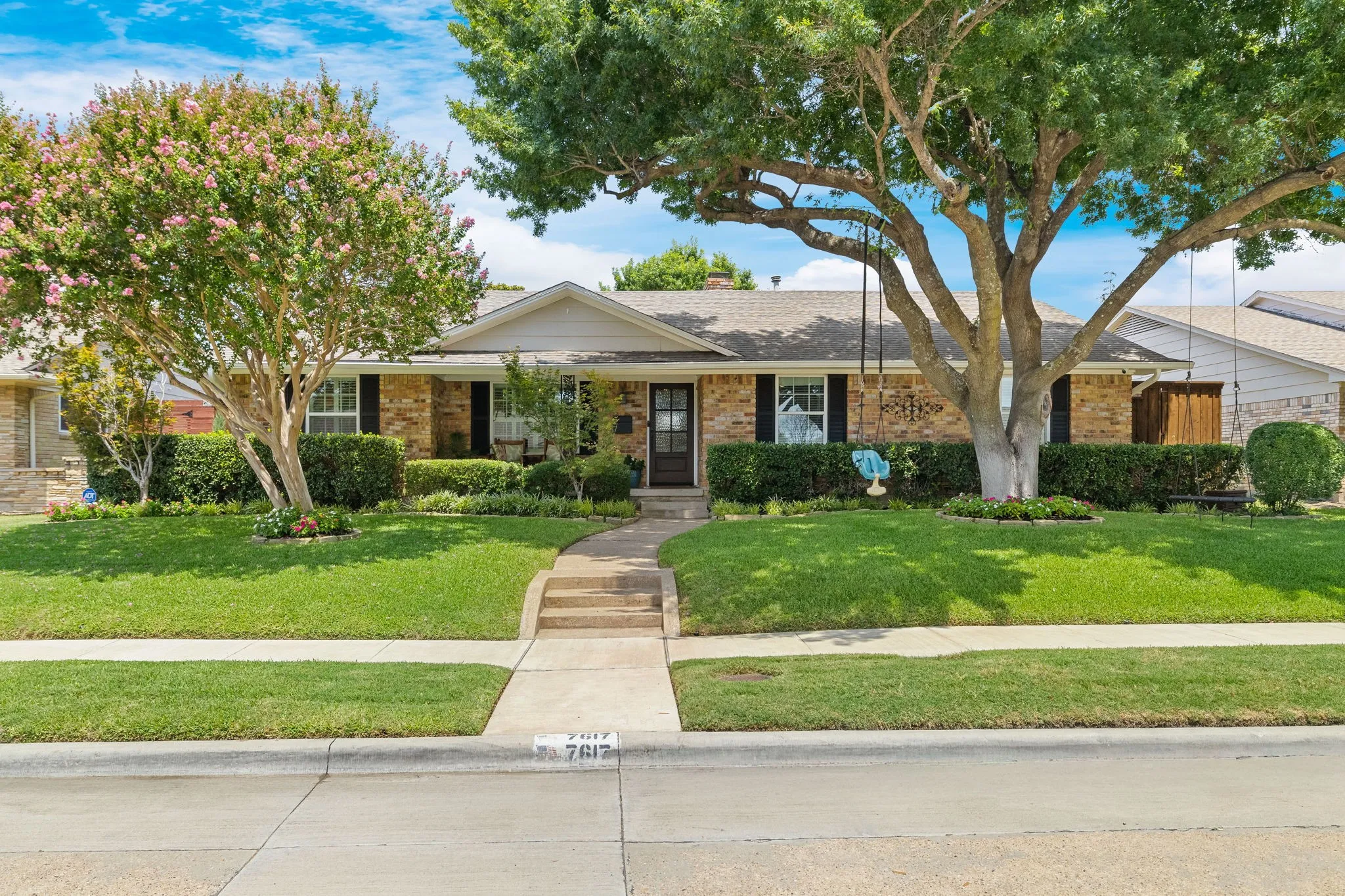 Single Family Residence For Sale in Dallas County , 7617 La Risa Drive, Dallas, Texas 75248, 3 Bedroom, 3 Bathroom, 2 Garage spaces, 2,197 Sqft, built in 1966, mls#21361272, Real Estate Agent in Dallas, Homes For Sale in Dallas county, Homes For Sale in Dallas, Realtor in Dallas Texas, Real Estate Brokerage Independent Realty Texas, Luminita Cordes Realtor