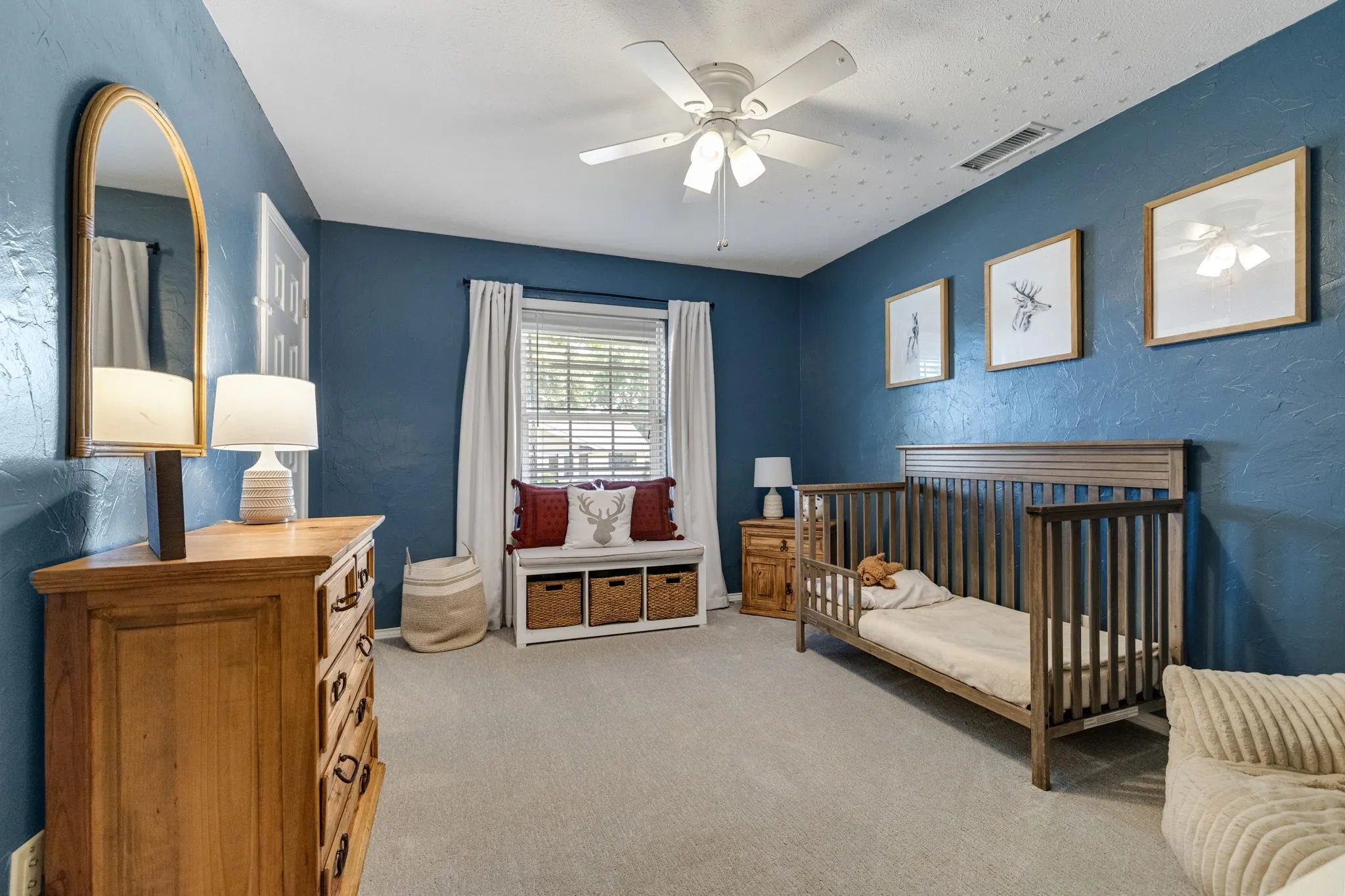 Single Family Residence For Sale in Dallas County , 7617 La Risa Drive, Dallas, Texas 75248, 3 Bedroom, 3 Bathroom, 2 Garage spaces, 2,197 Sqft, built in 1966, mls#21361272, Real Estate Agent in Dallas, Homes For Sale in Dallas county, Homes For Sale in Dallas, Realtor in Dallas Texas, Real Estate Brokerage Independent Realty Texas, Luminita Cordes Realtor