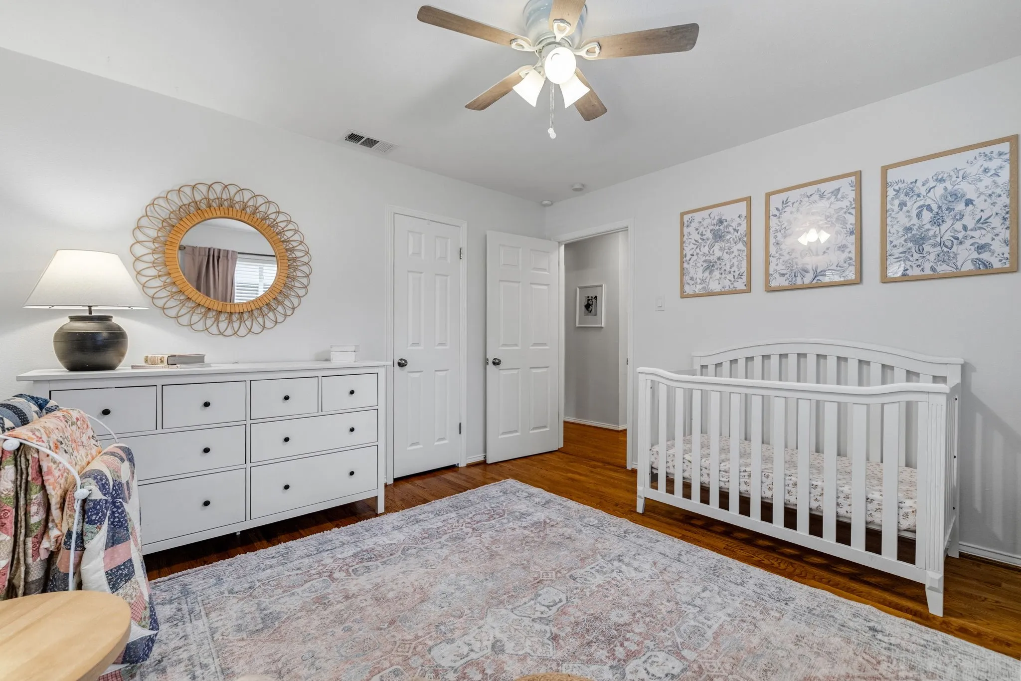 Single Family Residence For Sale in Dallas County , 7617 La Risa Drive, Dallas, Texas 75248, 3 Bedroom, 3 Bathroom, 2 Garage spaces, 2,197 Sqft, built in 1966, mls#21361272, Real Estate Agent in Dallas, Homes For Sale in Dallas county, Homes For Sale in Dallas, Realtor in Dallas Texas, Real Estate Brokerage Independent Realty Texas, Luminita Cordes Realtor