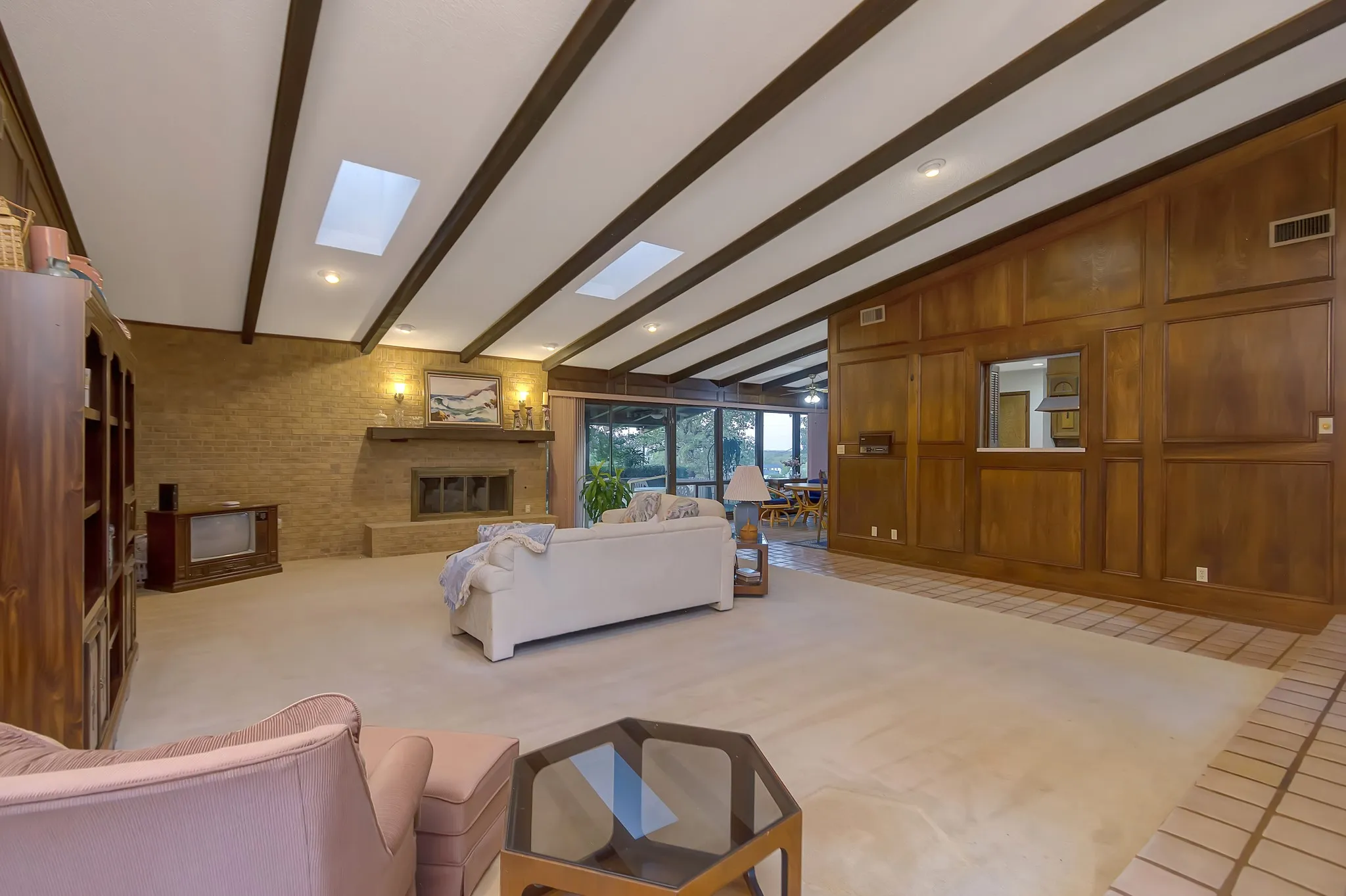 Single Family Residence For Sale in Tarrant County , 1665 Knox Road, Keller, Texas 76262, 4 Bedroom, 3 Bathroom, 2 Garage spaces, 3,906 Sqft, built in 1980, Price $1,800,000, mls#21361218, Real Estate Agent in Keller, Homes For Sale in Tarrant county, Homes For Sale in Keller, Realtor in Keller Texas, Real Estate Brokerage Independent Realty Texas, Luminita Cordes Realtor