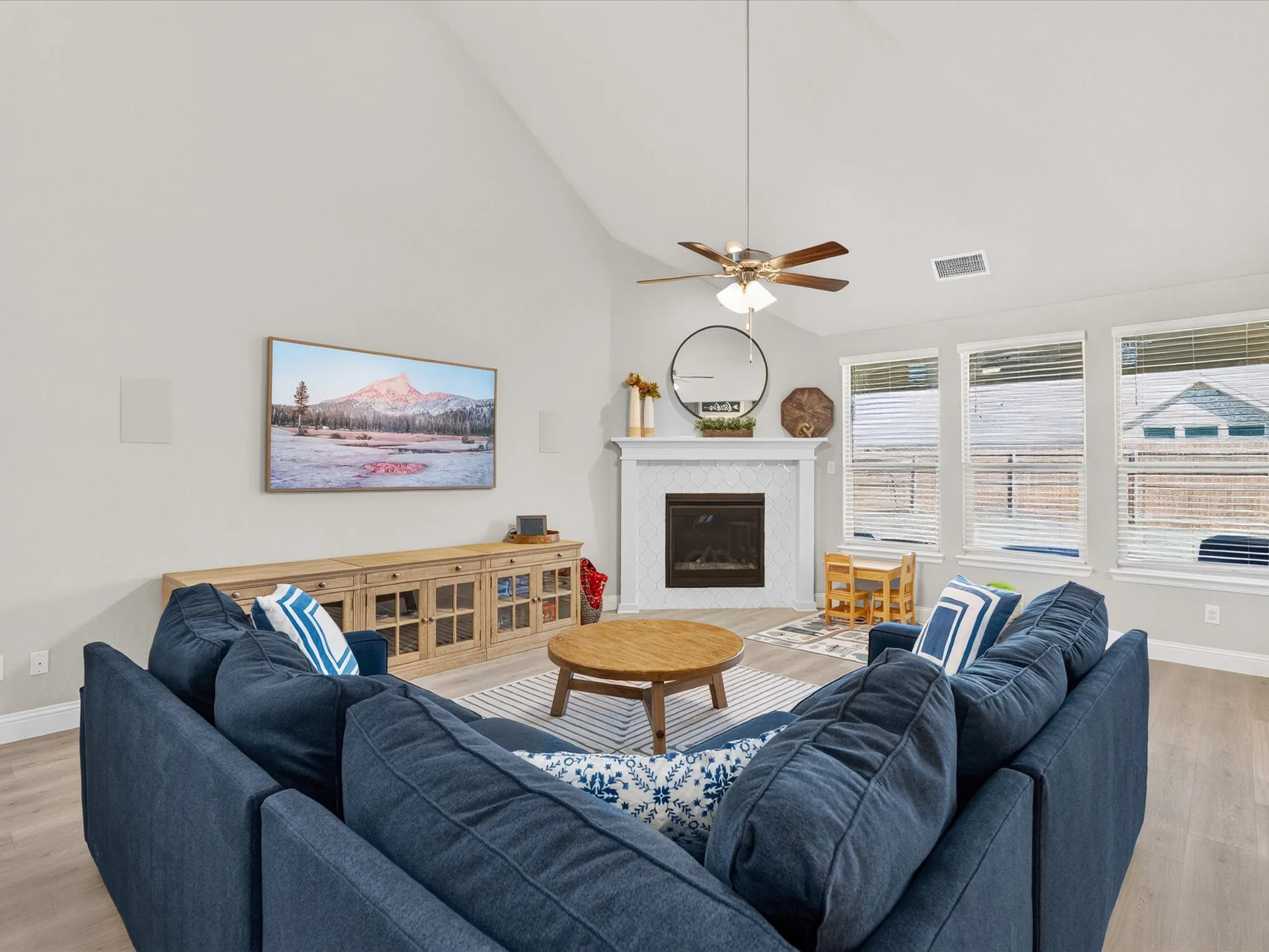 Single Family Residence For Rent in Ellis County , 3455 Hidden Hollow Drive, Grand Prairie, Texas 76065, 5 Bedroom, 4 Bathroom, 3 Garage spaces, 3,366 Sqft, built in 2022, mls#21361281, Real Estate Agent in Grand Prairie, Homes For Rent in Ellis county, Homes For Rent in Grand Prairie, Realtor in Grand Prairie Texas, Real Estate Brokerage Independent Realty Texas, Luminita Cordes Realtor