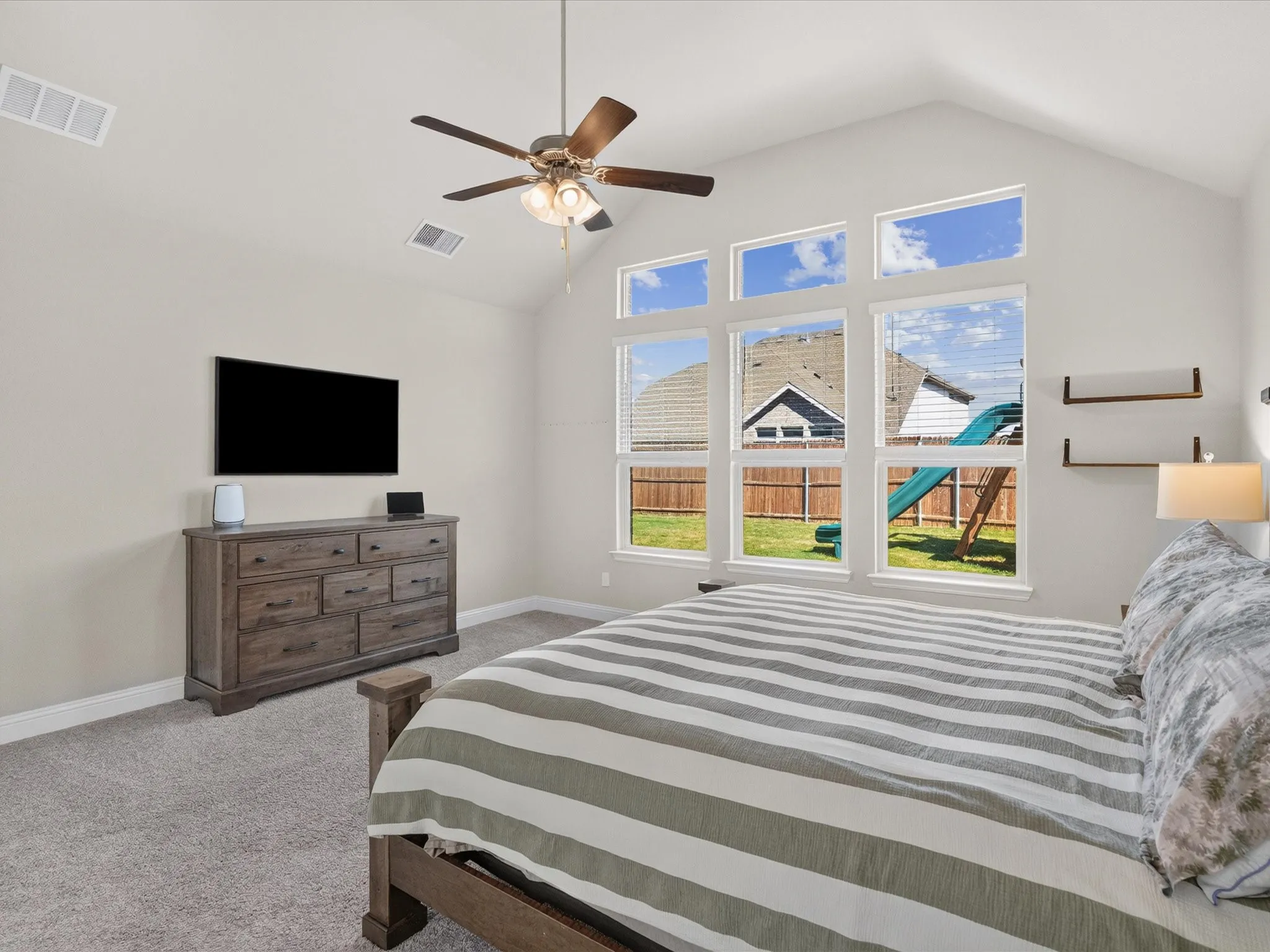 Single Family Residence For Rent in Ellis County , 3455 Hidden Hollow Drive, Grand Prairie, Texas 76065, 5 Bedroom, 4 Bathroom, 3 Garage spaces, 3,366 Sqft, built in 2022, mls#21361281, Real Estate Agent in Grand Prairie, Homes For Rent in Ellis county, Homes For Rent in Grand Prairie, Realtor in Grand Prairie Texas, Real Estate Brokerage Independent Realty Texas, Luminita Cordes Realtor