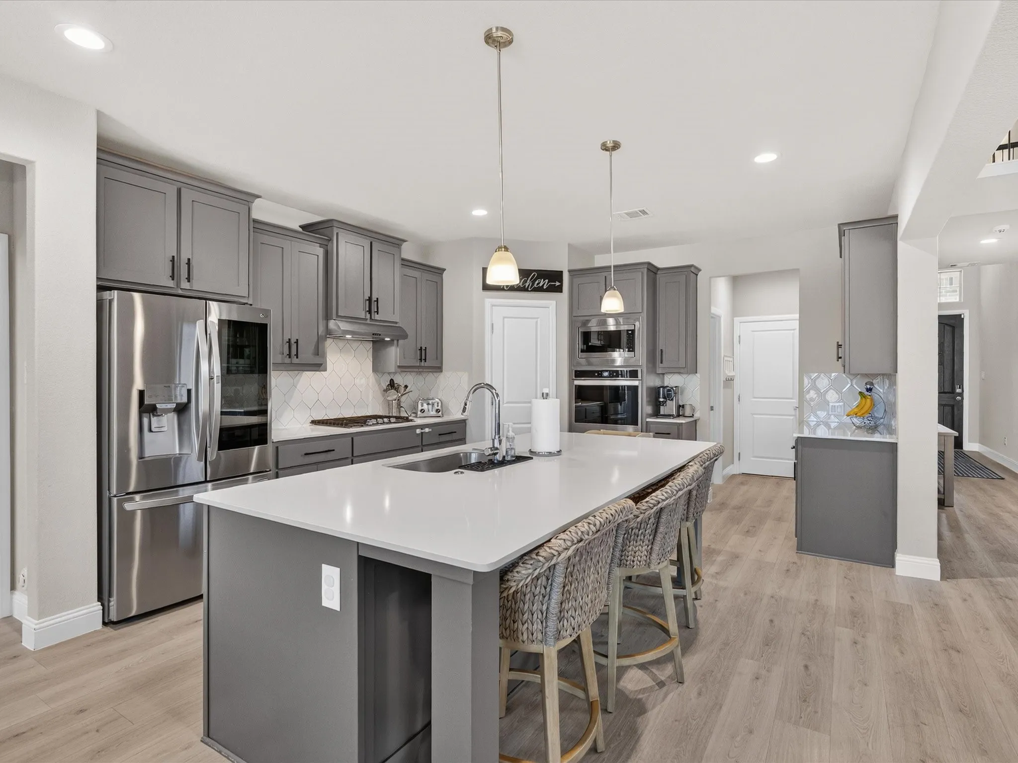 Single Family Residence For Rent in Ellis County , 3455 Hidden Hollow Drive, Grand Prairie, Texas 76065, 5 Bedroom, 4 Bathroom, 3 Garage spaces, 3,366 Sqft, built in 2022, mls#21361281, Real Estate Agent in Grand Prairie, Homes For Rent in Ellis county, Homes For Rent in Grand Prairie, Realtor in Grand Prairie Texas, Real Estate Brokerage Independent Realty Texas, Luminita Cordes Realtor